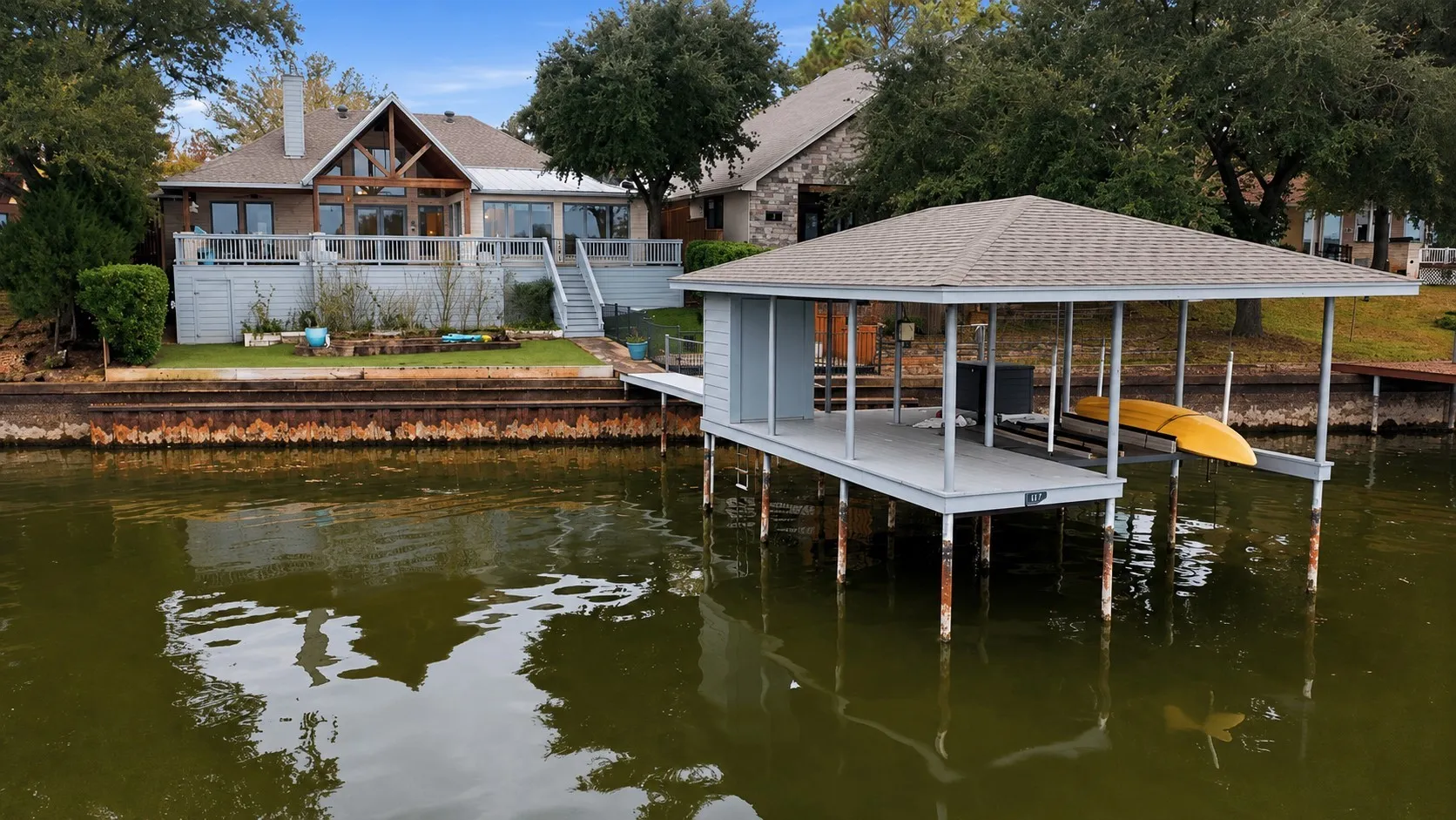 Single Family Residence For Sale in Henderson County , 107 Ellen Lane, Trinidad, Texas 75163, 3 Bedroom, 2 Bathroom, 2 Garage spaces, 2,020 Sqft, built in 1997, Preowned, mls#21118461, Real Estate Agent in Trinidad, Homes For Sale in Henderson county, Homes For Sale in Trinidad, Realtor in Trinidad Texas, Real Estate Brokerage Independent Realty Texas, Luminita Cordes Realtor