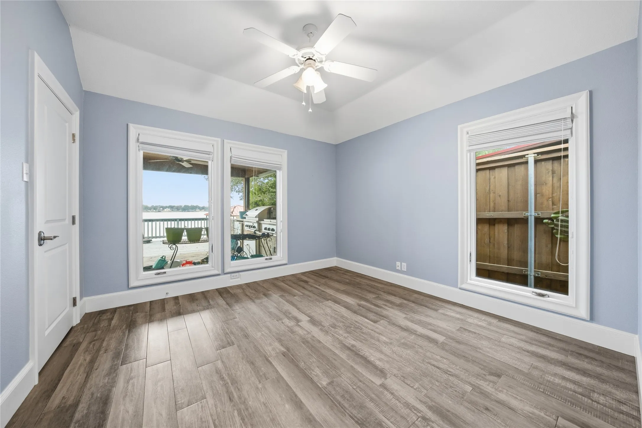 Single Family Residence For Sale in Henderson County , 107 Ellen Lane, Trinidad, Texas 75163, 3 Bedroom, 2 Bathroom, 2 Garage spaces, 2,020 Sqft, built in 1997, Preowned, mls#21118461, Real Estate Agent in Trinidad, Homes For Sale in Henderson county, Homes For Sale in Trinidad, Realtor in Trinidad Texas, Real Estate Brokerage Independent Realty Texas, Luminita Cordes Realtor