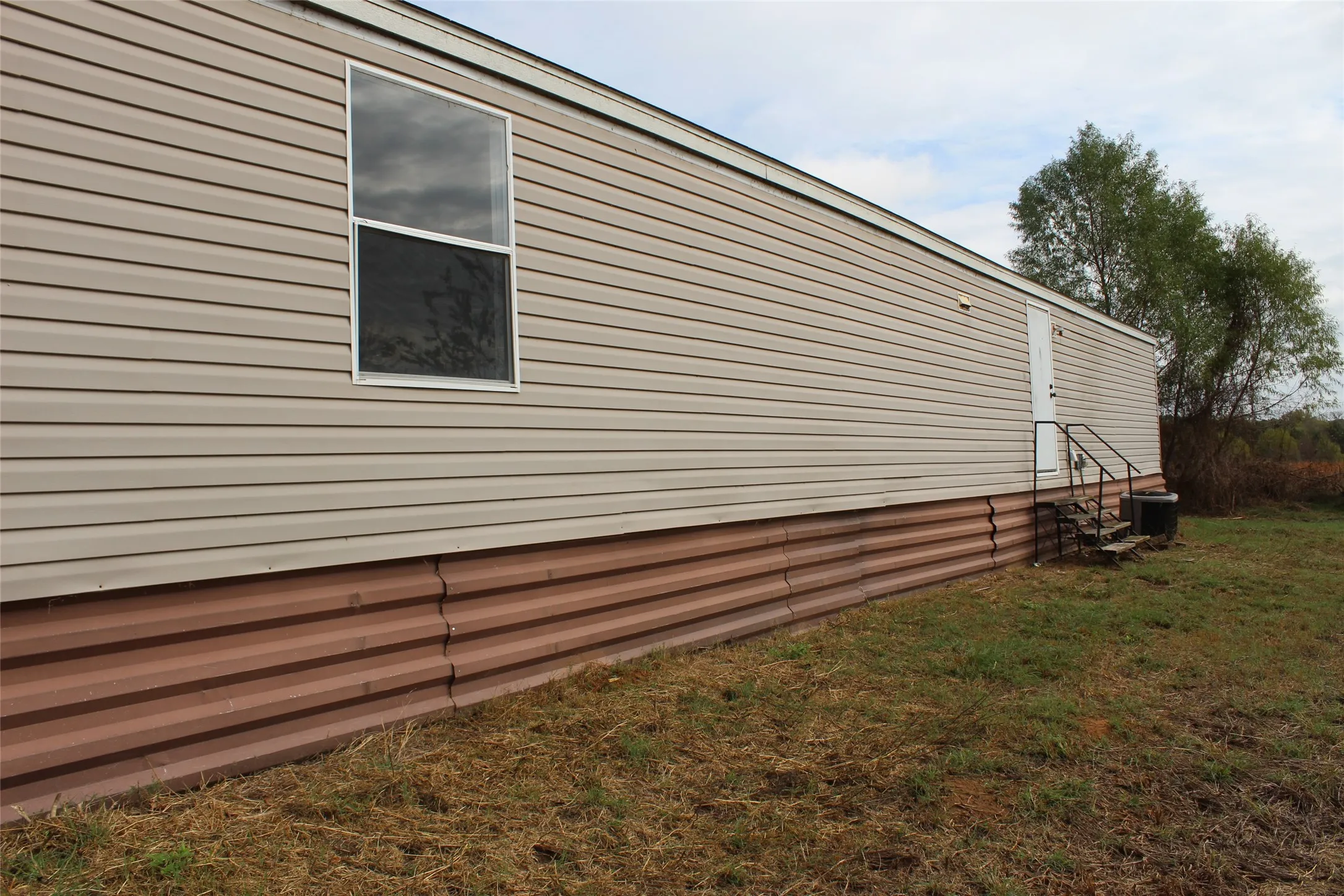 Mobile Home For Sale in Henderson County , 10594 County Road 2138, Kemp, Texas 75143, 3 Bedroom, 2 Bathroom, Garage spaces, 1,216 Sqft, built in 2019, Preowned, mls#21118475, Real Estate Agent in Kemp, Homes For Sale in Henderson county, Homes For Sale in Kemp, Realtor in Kemp Texas, Real Estate Brokerage Independent Realty Texas, Luminita Cordes Realtor