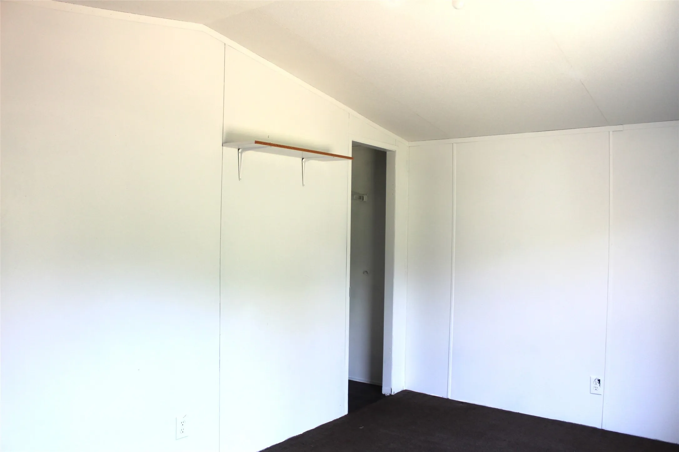 Mobile Home For Sale in Henderson County , 10594 County Road 2138, Kemp, Texas 75143, 3 Bedroom, 2 Bathroom, Garage spaces, 1,216 Sqft, built in 2019, Preowned, mls#21118475, Real Estate Agent in Kemp, Homes For Sale in Henderson county, Homes For Sale in Kemp, Realtor in Kemp Texas, Real Estate Brokerage Independent Realty Texas, Luminita Cordes Realtor