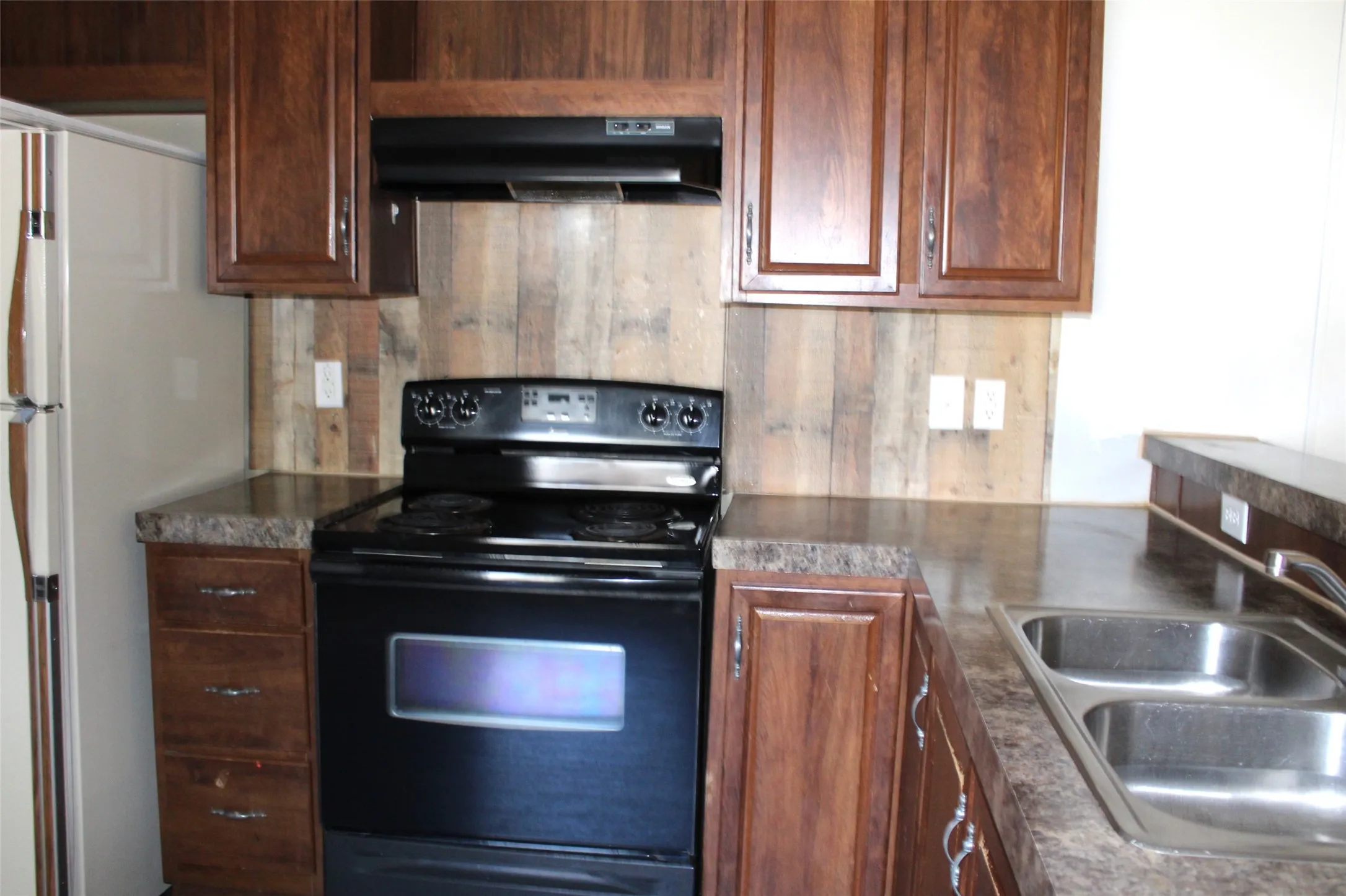 Mobile Home For Sale in Henderson County , 10594 County Road 2138, Kemp, Texas 75143, 3 Bedroom, 2 Bathroom, Garage spaces, 1,216 Sqft, built in 2019, Preowned, mls#21118475, Real Estate Agent in Kemp, Homes For Sale in Henderson county, Homes For Sale in Kemp, Realtor in Kemp Texas, Real Estate Brokerage Independent Realty Texas, Luminita Cordes Realtor