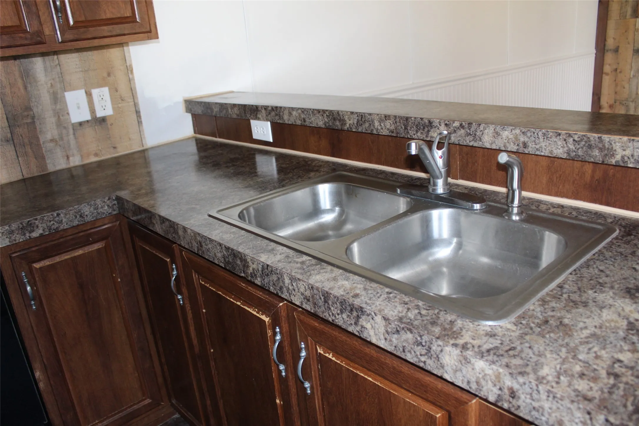 Mobile Home For Sale in Henderson County , 10594 County Road 2138, Kemp, Texas 75143, 3 Bedroom, 2 Bathroom, Garage spaces, 1,216 Sqft, built in 2019, Preowned, mls#21118475, Real Estate Agent in Kemp, Homes For Sale in Henderson county, Homes For Sale in Kemp, Realtor in Kemp Texas, Real Estate Brokerage Independent Realty Texas, Luminita Cordes Realtor