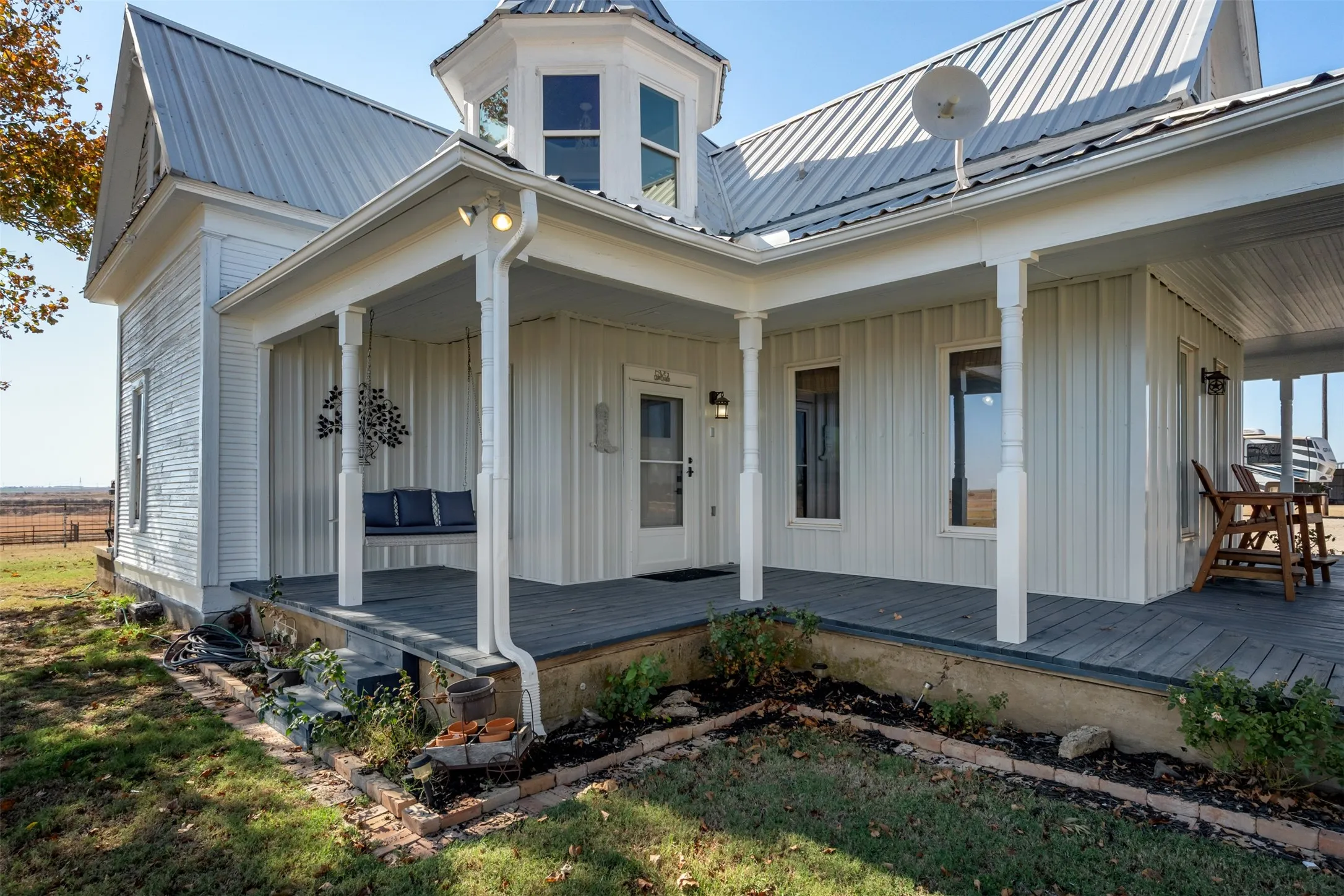 Farm For Sale in Clay County , 945 Quarter Horse Lane, Bellevue, Texas 76228, 4 Bedrooms, 3 Bathrooms, 1 Garage spaces, 2,900 Sqft, built in 1881, Preowned, Price $940,000, mls#21109804, Real Estate Agent in Bellevue, Homes For Sale in Clay county, Homes For Sale in Bellevue, Realtor in Bellevue Texas, Real Estate Brokerage Independent Realty Texas, Luminita Cordes Realtor