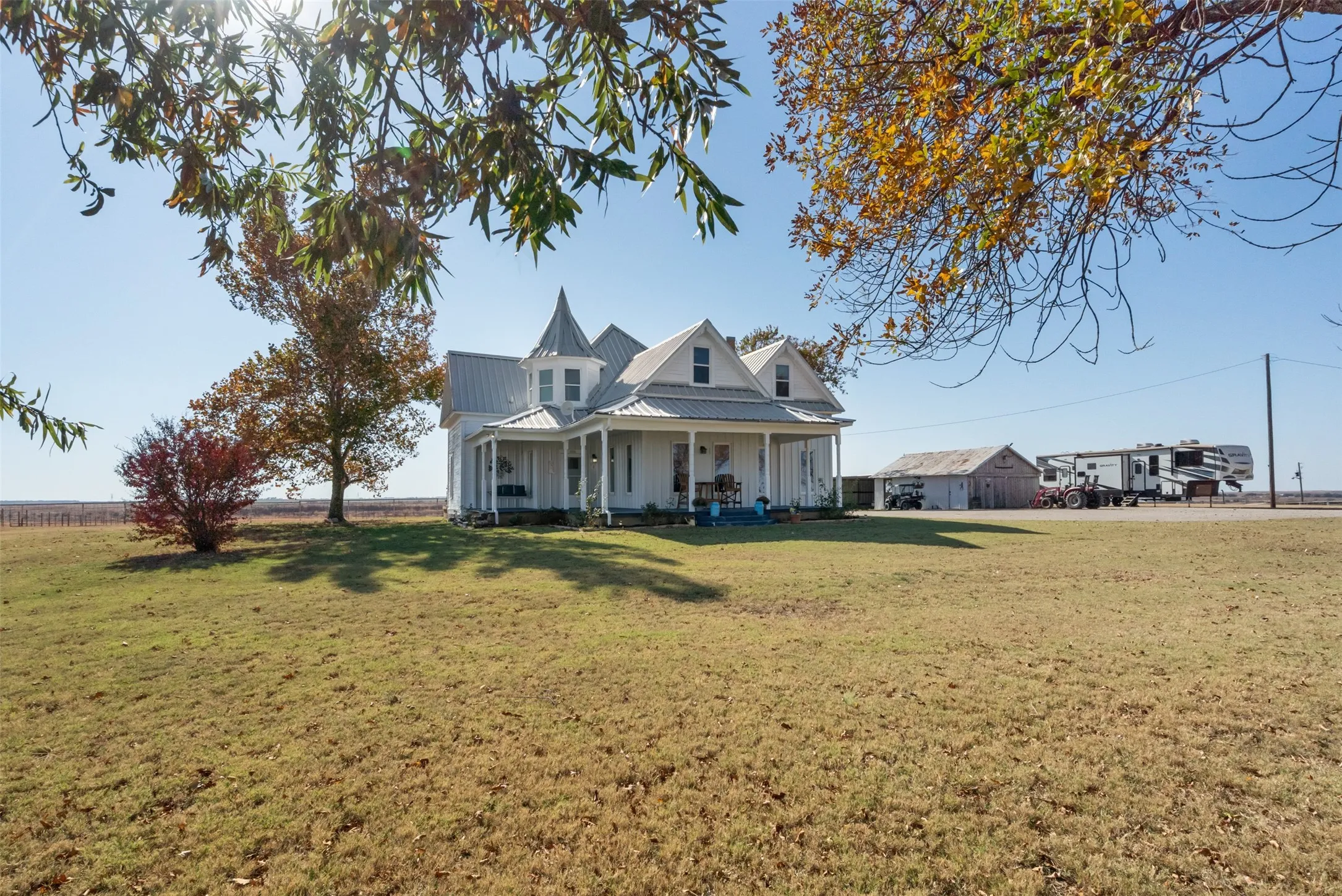 Farm For Sale in Clay County , 945 Quarter Horse Lane, Bellevue, Texas 76228, 4 Bedrooms, 3 Bathrooms, 1 Garage spaces, 2,900 Sqft, built in 1881, Preowned, Price $940,000, mls#21109804, Real Estate Agent in Bellevue, Homes For Sale in Clay county, Homes For Sale in Bellevue, Realtor in Bellevue Texas, Real Estate Brokerage Independent Realty Texas, Luminita Cordes Realtor
