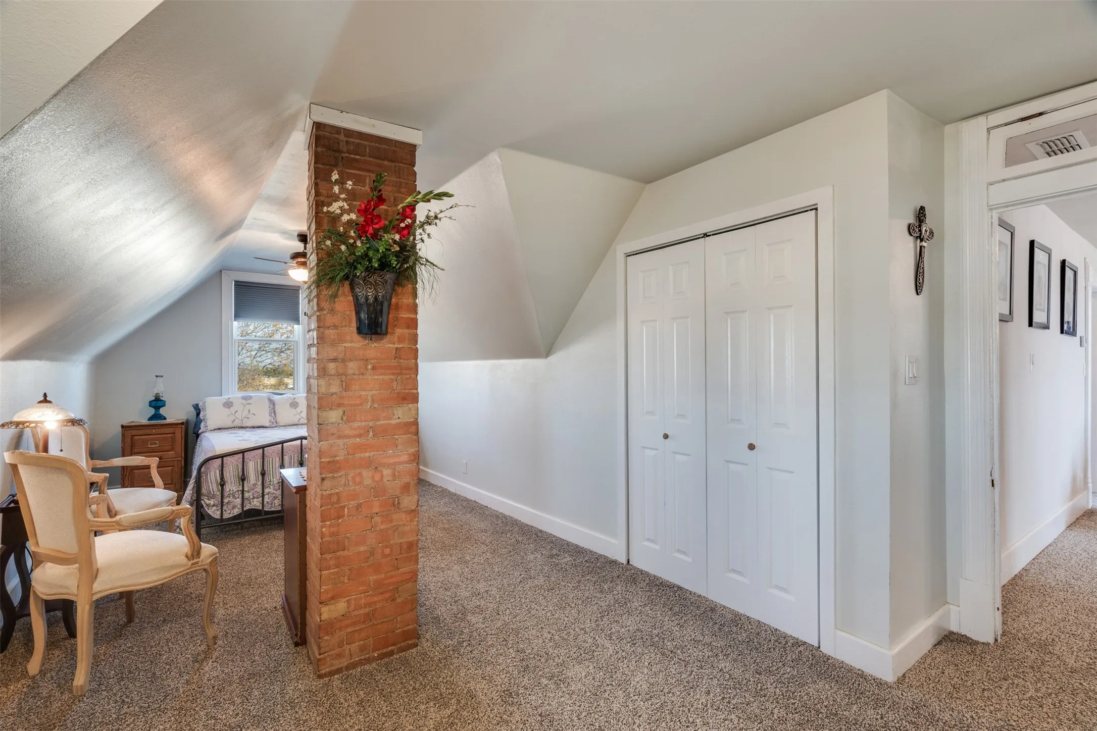 Farm For Sale in Clay County , 945 Quarter Horse Lane, Bellevue, Texas 76228, 4 Bedrooms, 3 Bathrooms, 1 Garage spaces, 2,900 Sqft, built in 1881, Preowned, Price $940,000, mls#21109804, Real Estate Agent in Bellevue, Homes For Sale in Clay county, Homes For Sale in Bellevue, Realtor in Bellevue Texas, Real Estate Brokerage Independent Realty Texas, Luminita Cordes Realtor