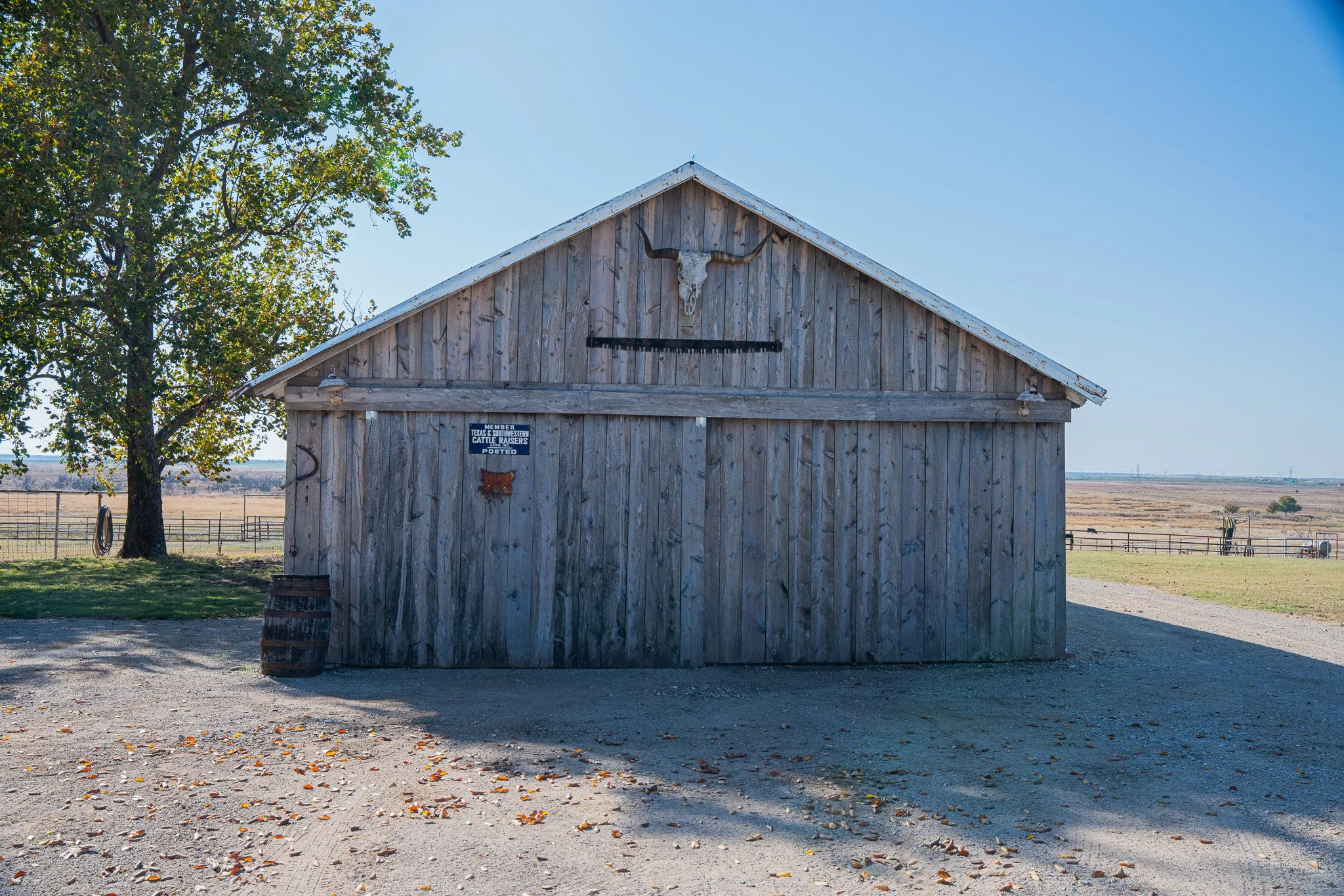 Farm For Sale in Clay County , 945 Quarter Horse Lane, Bellevue, Texas 76228, 4 Bedrooms, 3 Bathrooms, 1 Garage spaces, 2,900 Sqft, built in 1881, Preowned, Price $940,000, mls#21109804, Real Estate Agent in Bellevue, Homes For Sale in Clay county, Homes For Sale in Bellevue, Realtor in Bellevue Texas, Real Estate Brokerage Independent Realty Texas, Luminita Cordes Realtor