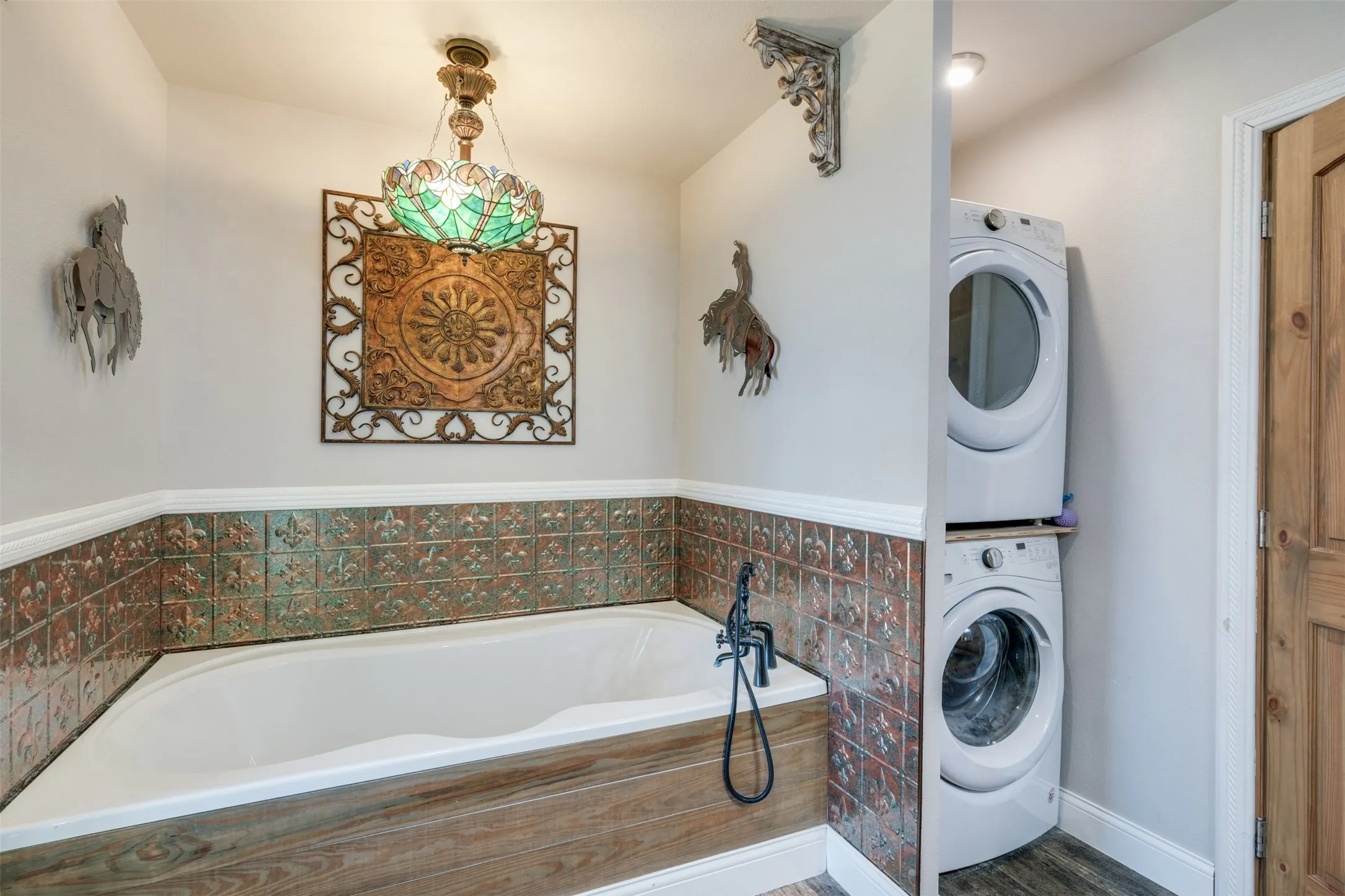 Farm For Sale in Clay County , 945 Quarter Horse Lane, Bellevue, Texas 76228, 4 Bedrooms, 3 Bathrooms, 1 Garage spaces, 2,900 Sqft, built in 1881, Preowned, Price $940,000, mls#21109804, Real Estate Agent in Bellevue, Homes For Sale in Clay county, Homes For Sale in Bellevue, Realtor in Bellevue Texas, Real Estate Brokerage Independent Realty Texas, Luminita Cordes Realtor