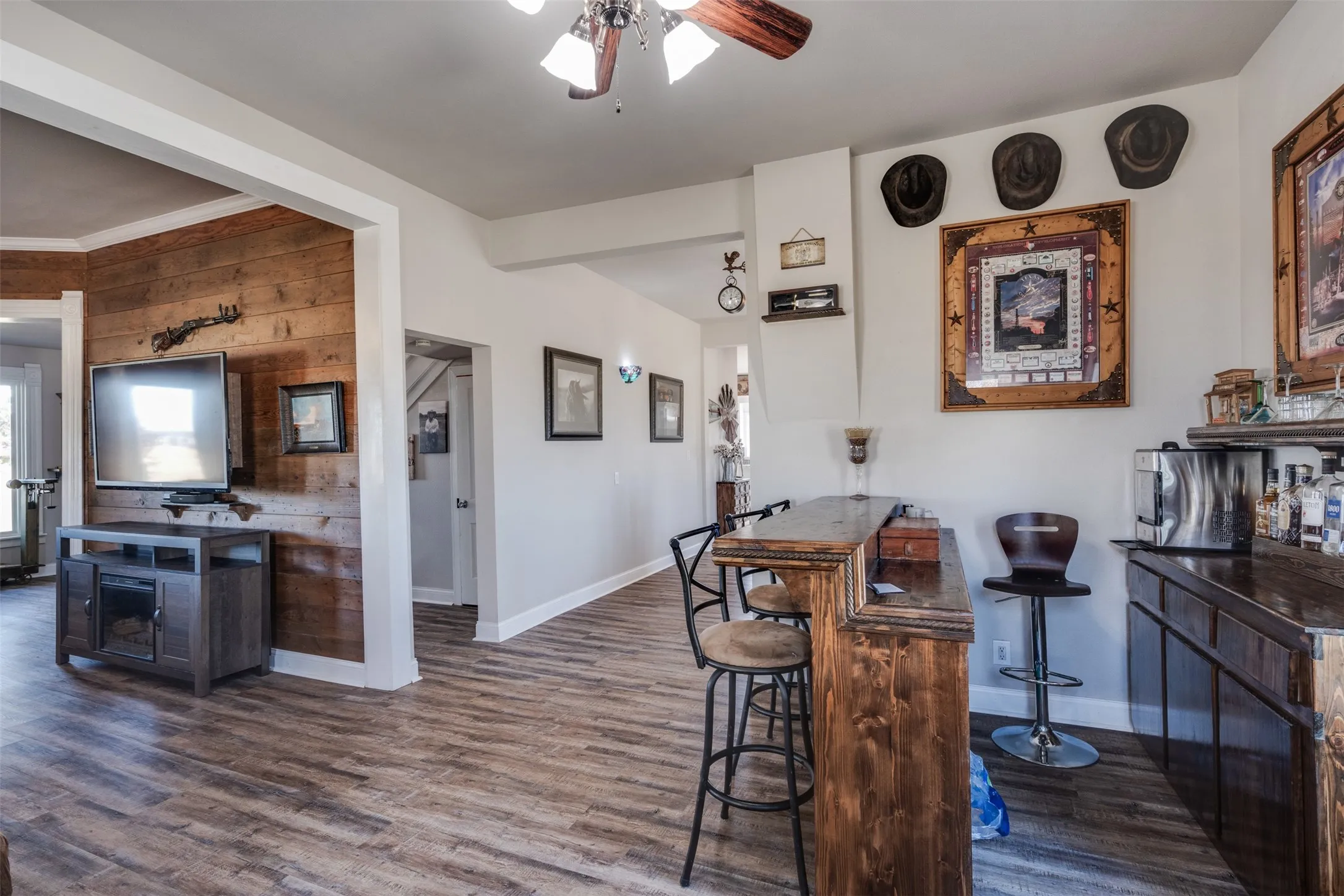 Farm For Sale in Clay County , 945 Quarter Horse Lane, Bellevue, Texas 76228, 4 Bedrooms, 3 Bathrooms, 1 Garage spaces, 2,900 Sqft, built in 1881, Preowned, Price $940,000, mls#21109804, Real Estate Agent in Bellevue, Homes For Sale in Clay county, Homes For Sale in Bellevue, Realtor in Bellevue Texas, Real Estate Brokerage Independent Realty Texas, Luminita Cordes Realtor