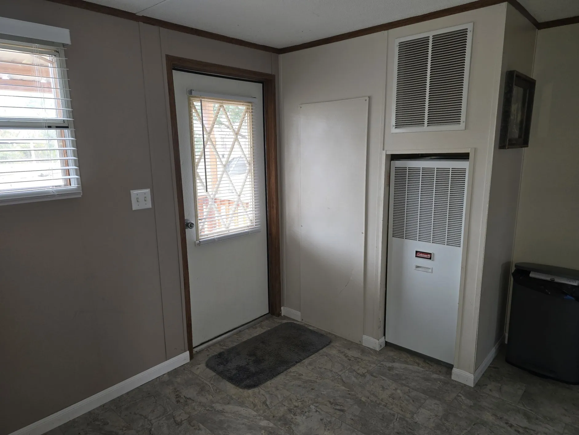 Manufactured Home For Sale in Henderson County , 119 Still Water Street, Gun Barrel City, Texas 75156, 3 Bedrooms, 2 Bathrooms, Garage spaces, 1,344 Sqft, built in 1993, Price $149,900, mls#21117864, Real Estate Agent in Gun Barrel City, Homes For Sale in Henderson county, Homes For Sale in Gun Barrel City, Realtor in Gun Barrel City Texas, Real Estate Brokerage Independent Realty Texas, Luminita Cordes Realtor