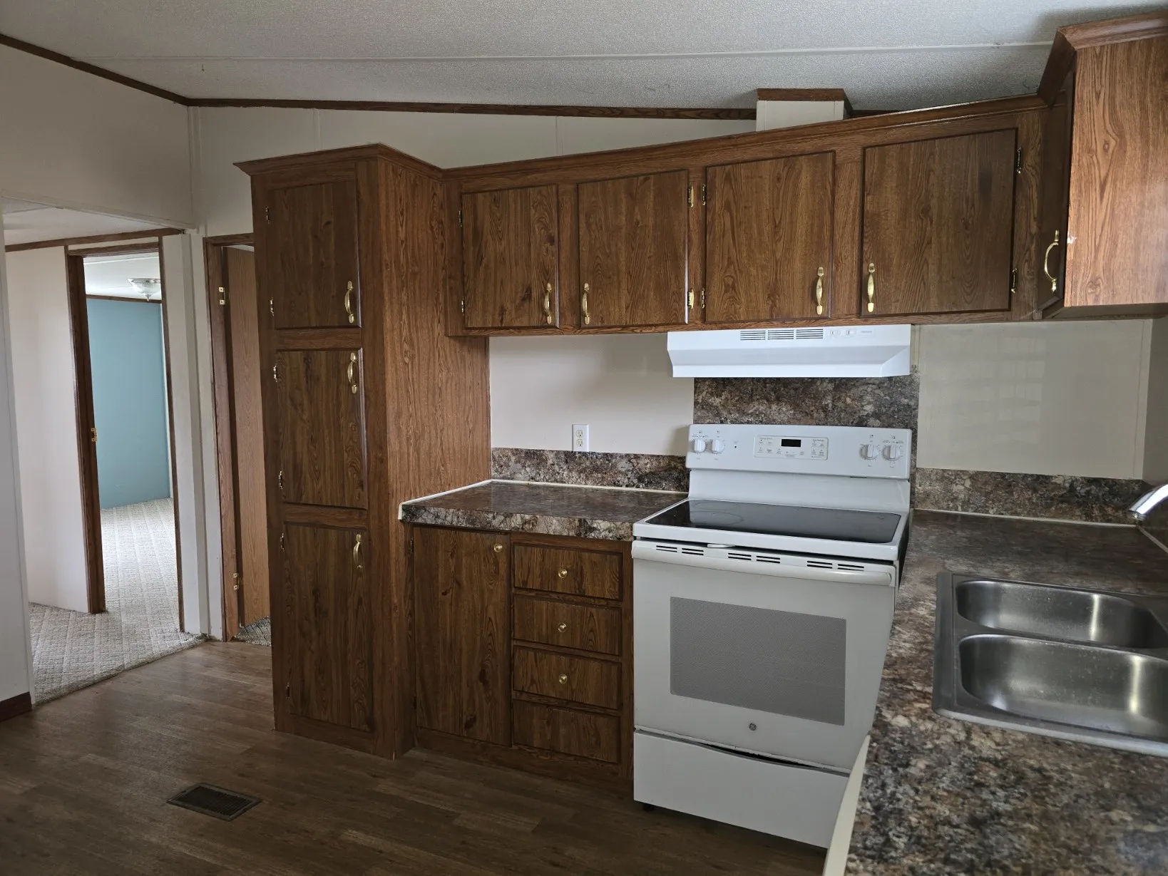Manufactured Home For Sale in Henderson County , 119 Still Water Street, Gun Barrel City, Texas 75156, 3 Bedrooms, 2 Bathrooms, Garage spaces, 1,344 Sqft, built in 1993, Price $149,900, mls#21117864, Real Estate Agent in Gun Barrel City, Homes For Sale in Henderson county, Homes For Sale in Gun Barrel City, Realtor in Gun Barrel City Texas, Real Estate Brokerage Independent Realty Texas, Luminita Cordes Realtor