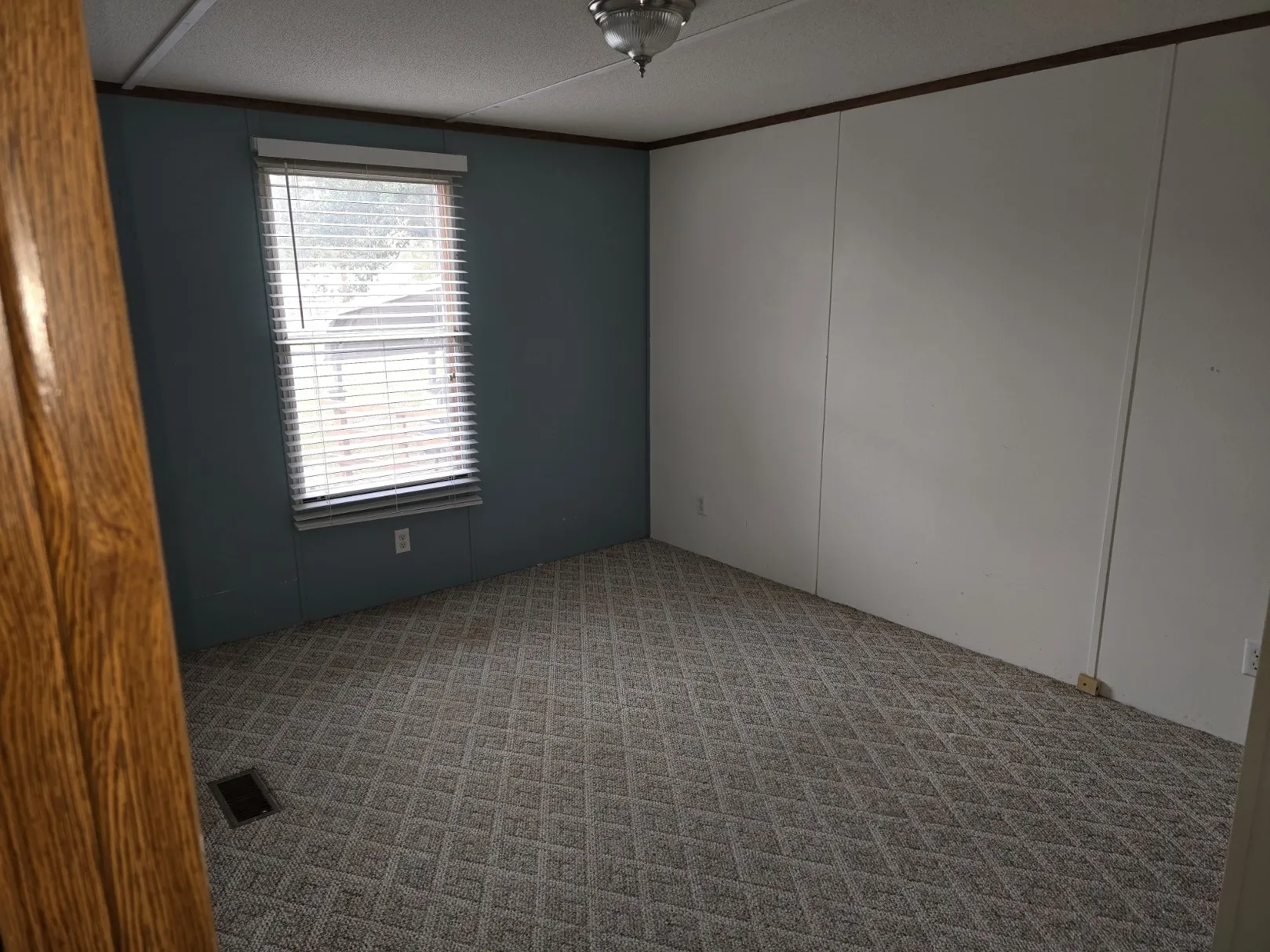 Manufactured Home For Sale in Henderson County , 119 Still Water Street, Gun Barrel City, Texas 75156, 3 Bedrooms, 2 Bathrooms, Garage spaces, 1,344 Sqft, built in 1993, Price $149,900, mls#21117864, Real Estate Agent in Gun Barrel City, Homes For Sale in Henderson county, Homes For Sale in Gun Barrel City, Realtor in Gun Barrel City Texas, Real Estate Brokerage Independent Realty Texas, Luminita Cordes Realtor