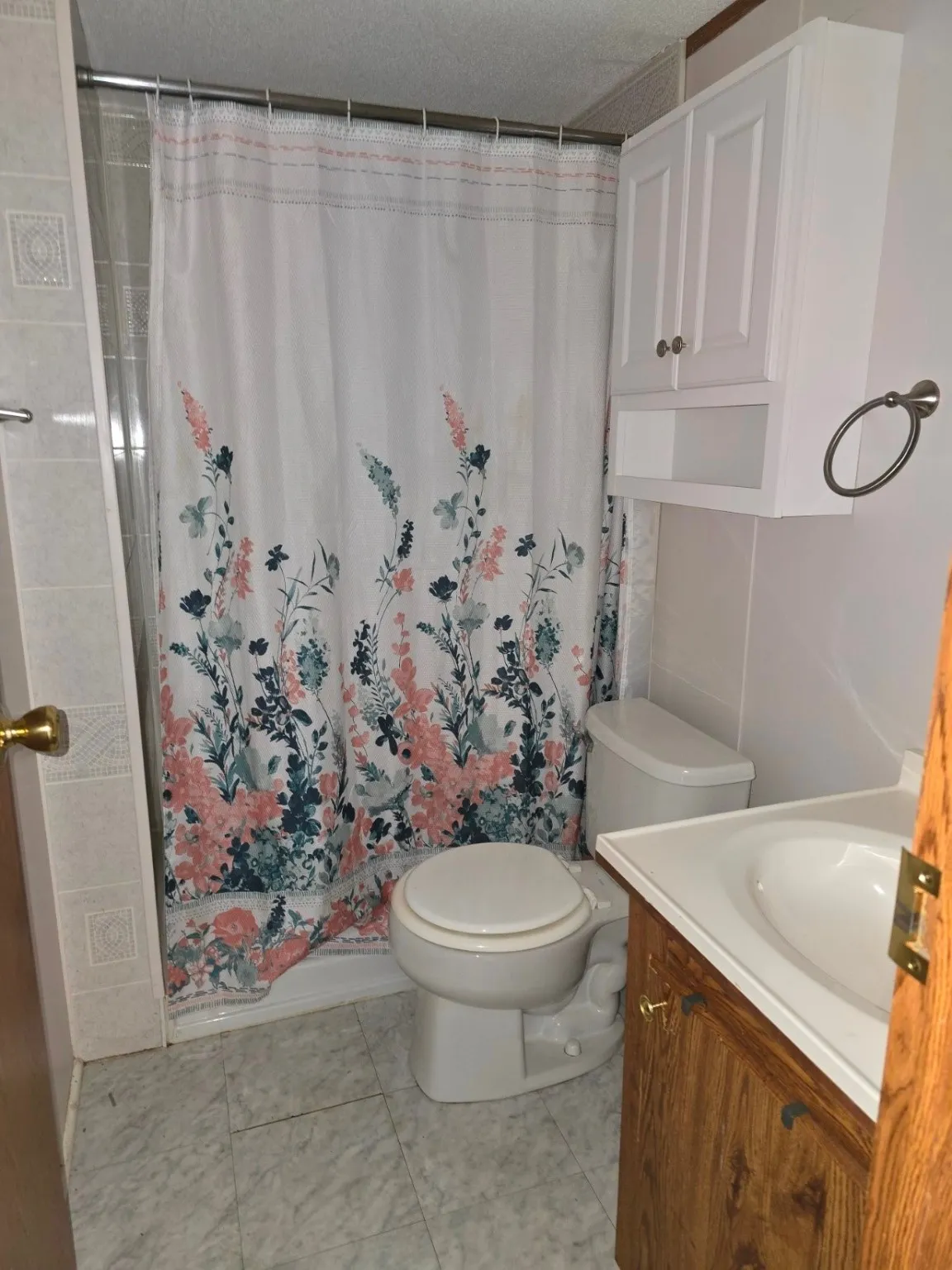Manufactured Home For Sale in Henderson County , 119 Still Water Street, Gun Barrel City, Texas 75156, 3 Bedrooms, 2 Bathrooms, Garage spaces, 1,344 Sqft, built in 1993, Price $149,900, mls#21117864, Real Estate Agent in Gun Barrel City, Homes For Sale in Henderson county, Homes For Sale in Gun Barrel City, Realtor in Gun Barrel City Texas, Real Estate Brokerage Independent Realty Texas, Luminita Cordes Realtor
