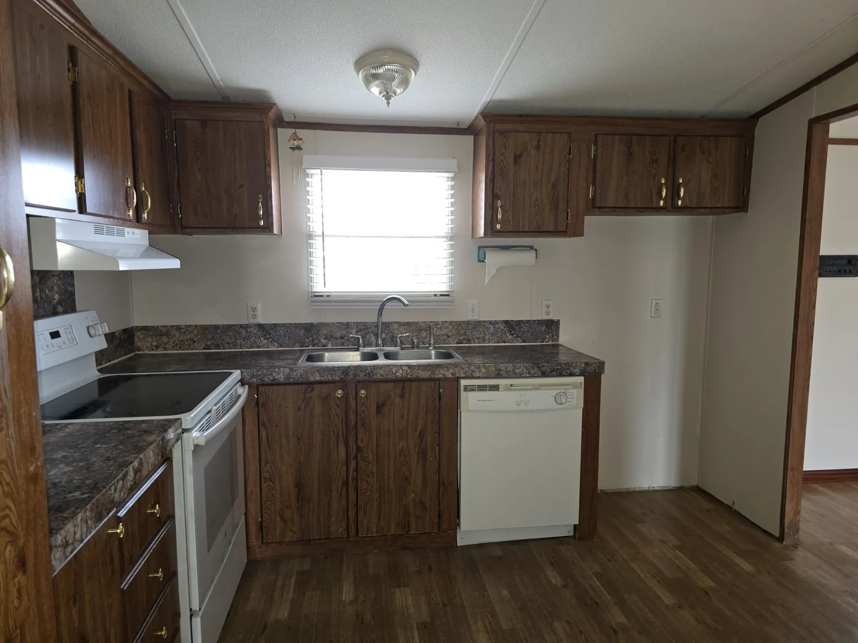 Manufactured Home For Sale in Henderson County , 119 Still Water Street, Gun Barrel City, Texas 75156, 3 Bedrooms, 2 Bathrooms, Garage spaces, 1,344 Sqft, built in 1993, Price $149,900, mls#21117864, Real Estate Agent in Gun Barrel City, Homes For Sale in Henderson county, Homes For Sale in Gun Barrel City, Realtor in Gun Barrel City Texas, Real Estate Brokerage Independent Realty Texas, Luminita Cordes Realtor
