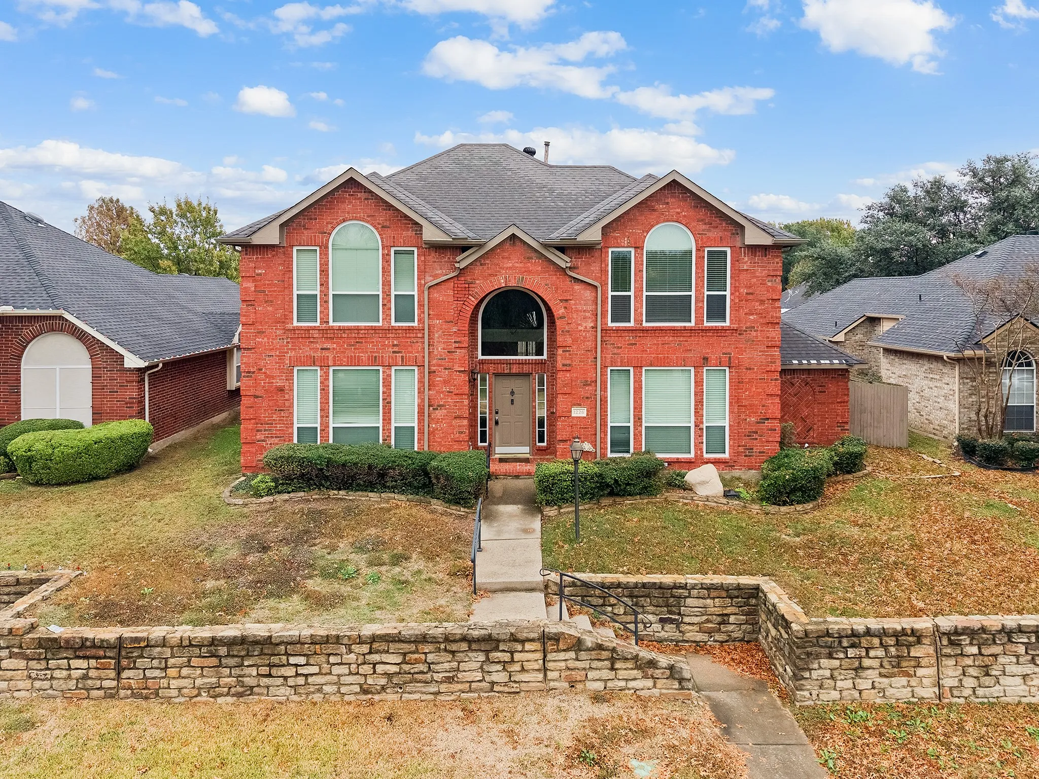 Single Family Residence For Rent in Dallas County , 1226 Rivercrest Drive, Mesquite, Texas 75181, 5 Bedrooms, 3 Bathrooms, 2 Garage spaces, 3,221 Sqft, built in 1993, Price $3,970, mls#21112811, Real Estate Agent in Mesquite, Homes For Rent in Dallas county, Homes For Rent in Mesquite, Realtor in Mesquite Texas, Real Estate Brokerage Independent Realty Texas, Luminita Cordes Realtor