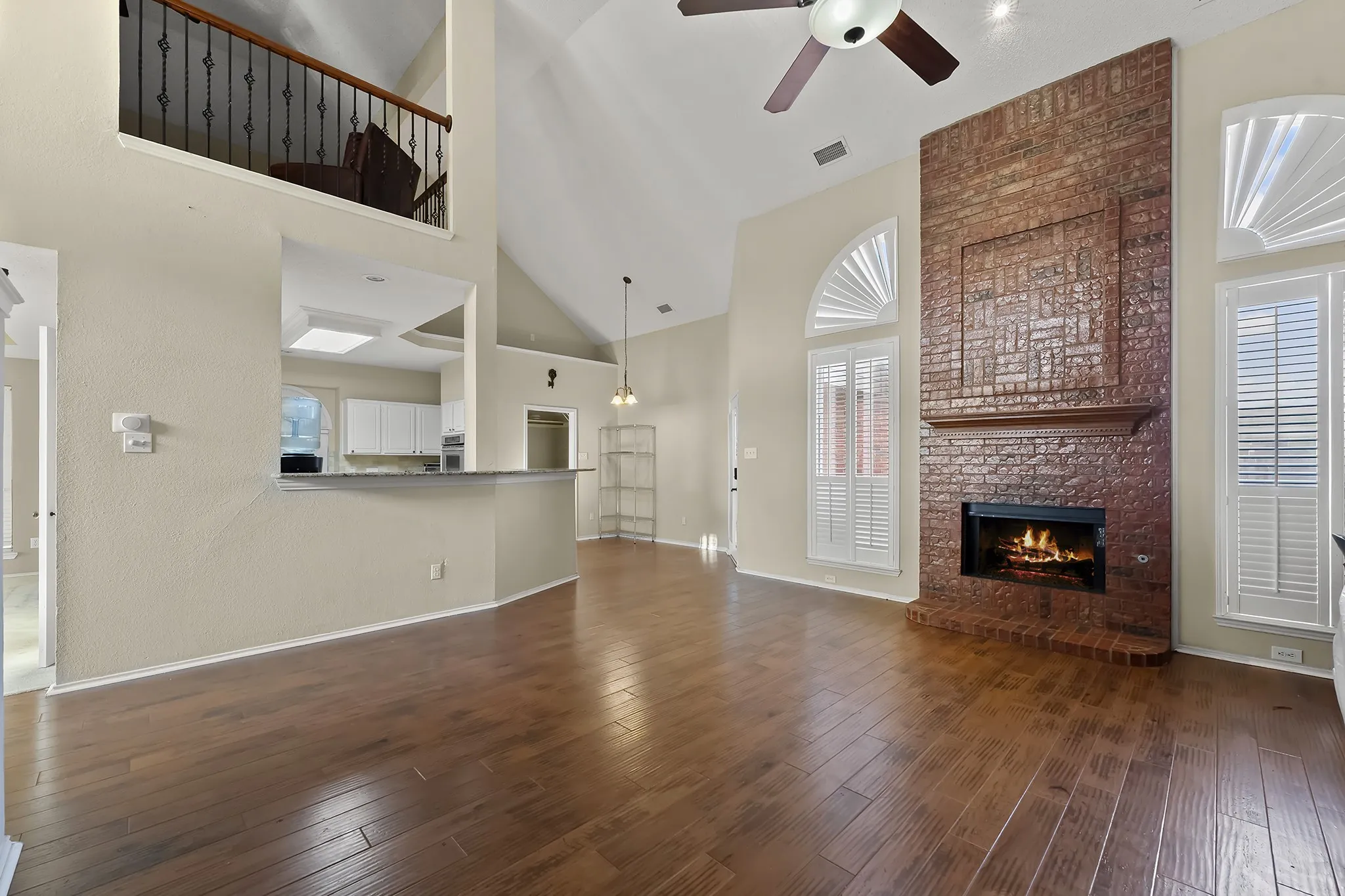 Single Family Residence For Rent in Dallas County , 1226 Rivercrest Drive, Mesquite, Texas 75181, 5 Bedrooms, 3 Bathrooms, 2 Garage spaces, 3,221 Sqft, built in 1993, Price $3,970, mls#21112811, Real Estate Agent in Mesquite, Homes For Rent in Dallas county, Homes For Rent in Mesquite, Realtor in Mesquite Texas, Real Estate Brokerage Independent Realty Texas, Luminita Cordes Realtor