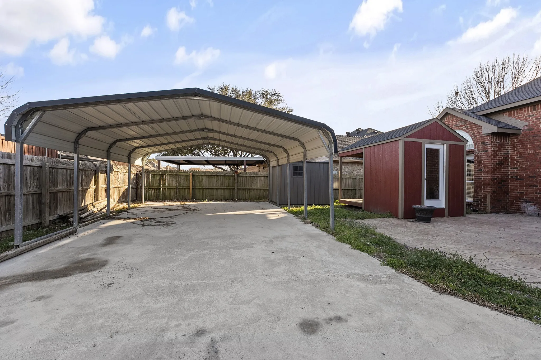 Single Family Residence For Rent in Dallas County , 1226 Rivercrest Drive, Mesquite, Texas 75181, 5 Bedrooms, 3 Bathrooms, 2 Garage spaces, 3,221 Sqft, built in 1993, Price $3,970, mls#21112811, Real Estate Agent in Mesquite, Homes For Rent in Dallas county, Homes For Rent in Mesquite, Realtor in Mesquite Texas, Real Estate Brokerage Independent Realty Texas, Luminita Cordes Realtor