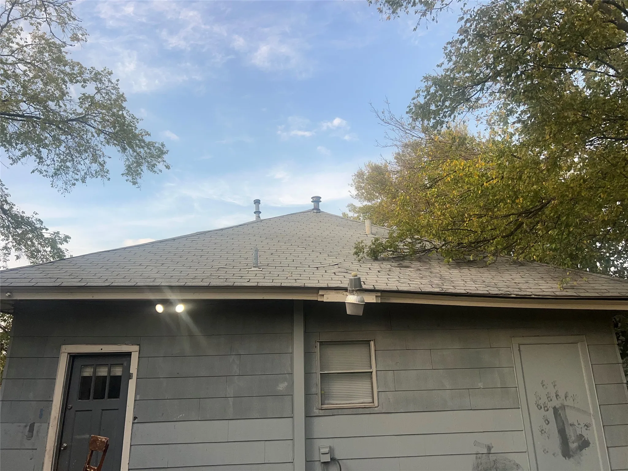 Single Family Residence For Sale in Tarrant County , 1217 High Street, Fort Worth, Texas 76110, 4 Bedrooms, 2 Bathrooms, Garage spaces, 1,092 Sqft, built in 1940, Price $145,000, mls#21118702, Real Estate Agent in Fort Worth, Homes For Sale in Tarrant county, Homes For Sale in Fort Worth, Realtor in Fort Worth Texas, Real Estate Brokerage Independent Realty Texas, Luminita Cordes Realtor