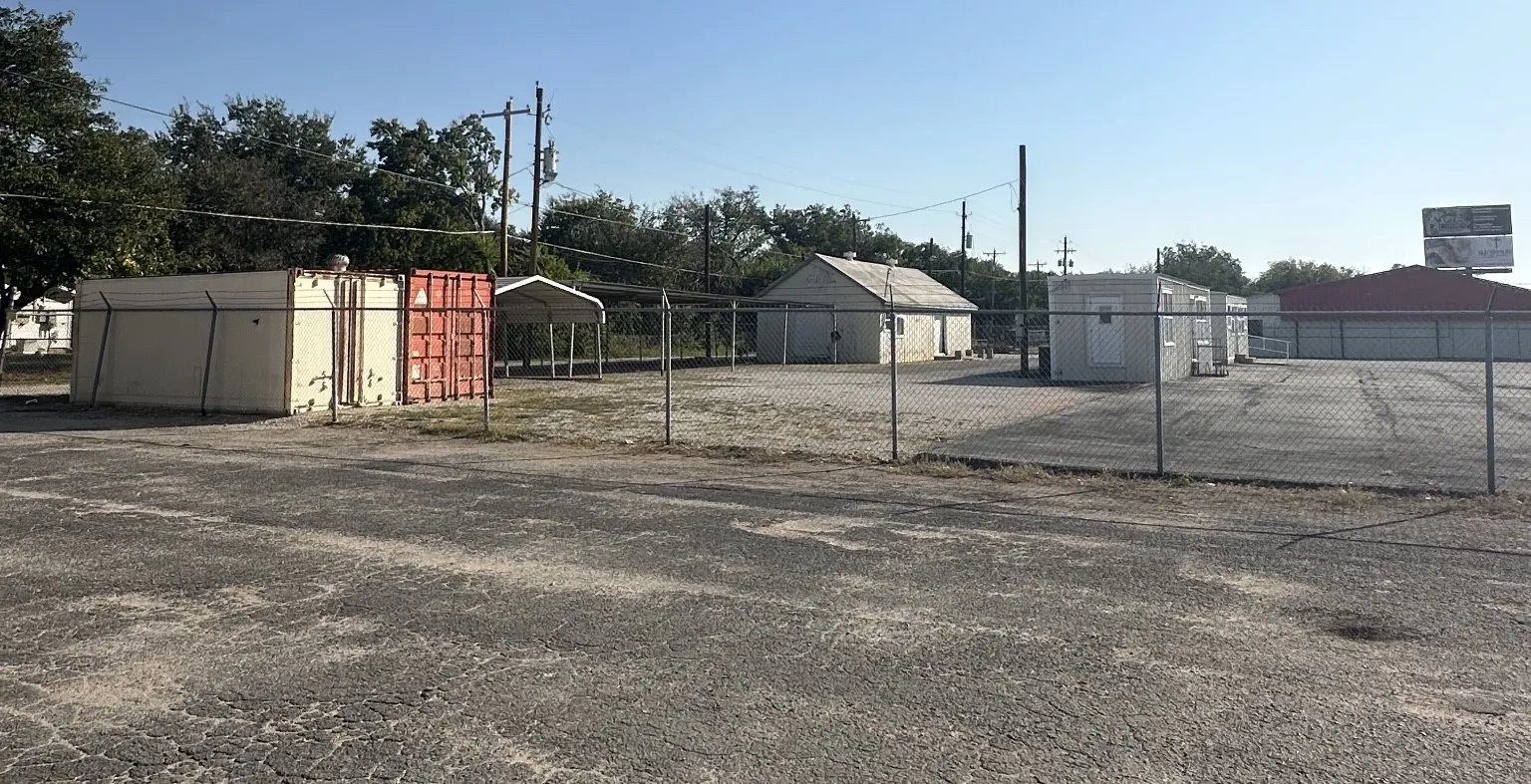 Business For Sale in Young County , 1112 W Main, Olney, Texas 76374, 0, 0, Garage spaces, 0 Sqft, built in 1980, Preowned, Price $250,000, mls#21118721, Real Estate Agent in Olney, Homes For Sale in Young county, Homes For Sale in Olney, Realtor in Olney Texas, Real Estate Brokerage Independent Realty Texas, Luminita Cordes Realtor