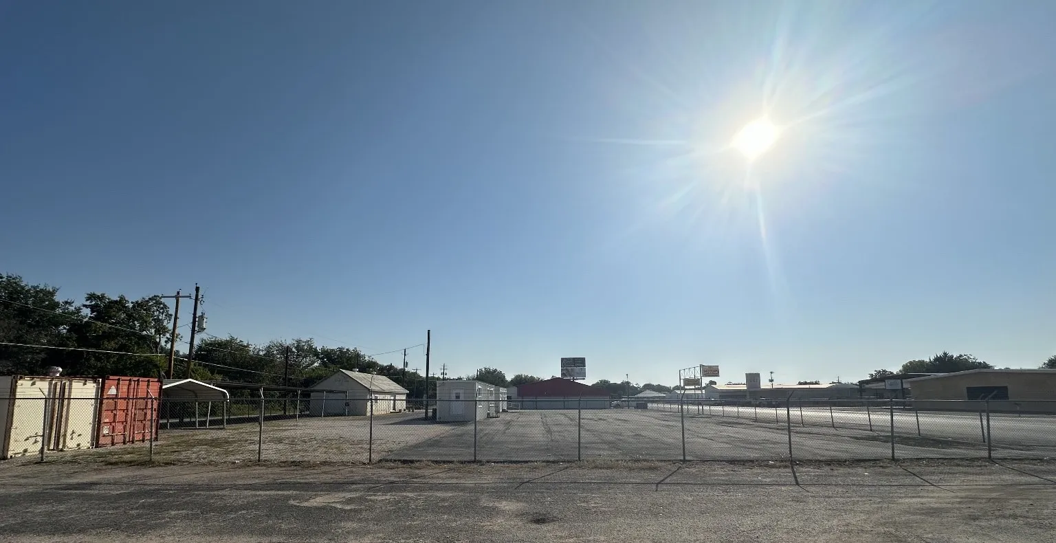 Business For Sale in Young County , 1112 W Main, Olney, Texas 76374, 0, 0, Garage spaces, 0 Sqft, built in 1980, Preowned, Price $250,000, mls#21118721, Real Estate Agent in Olney, Homes For Sale in Young county, Homes For Sale in Olney, Realtor in Olney Texas, Real Estate Brokerage Independent Realty Texas, Luminita Cordes Realtor
