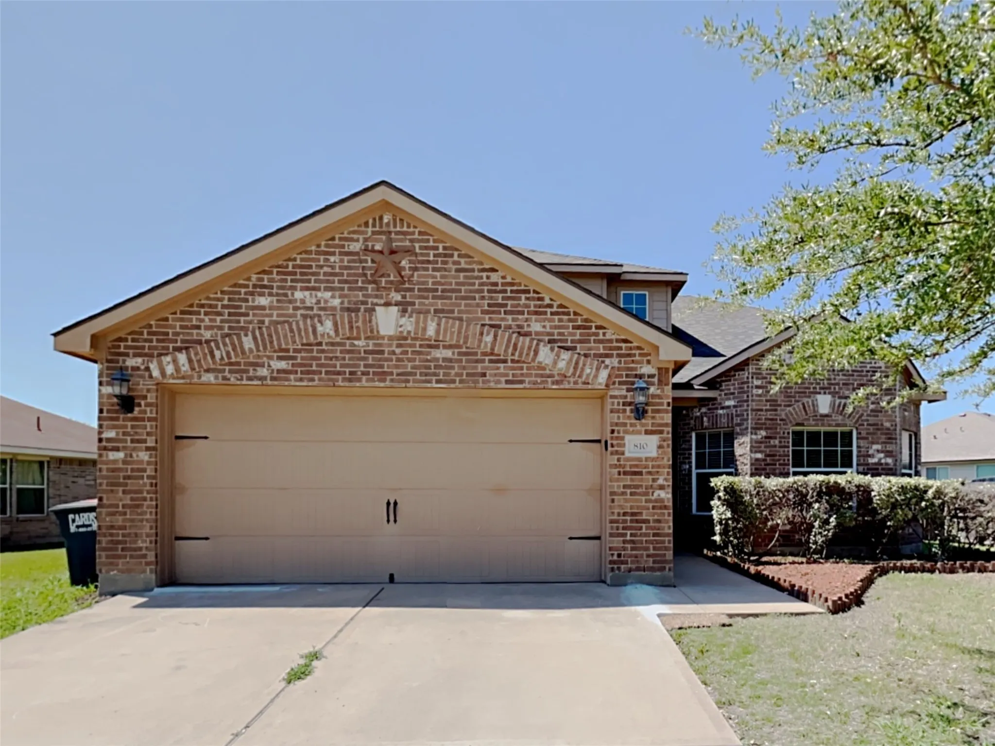 Single Family Residence For Sale in Collin County , 810 Oak Hollow Lane, Anna, Texas 75409, 4 Bedroom, 3 Bathroom, 2 Garage spaces, 2,086 Sqft, built in 2012, mls#21118752, Real Estate Agent in Anna, Homes For Sale in Collin county, Homes For Sale in Anna, Realtor in Anna Texas, Real Estate Brokerage Independent Realty Texas, Luminita Cordes Realtor