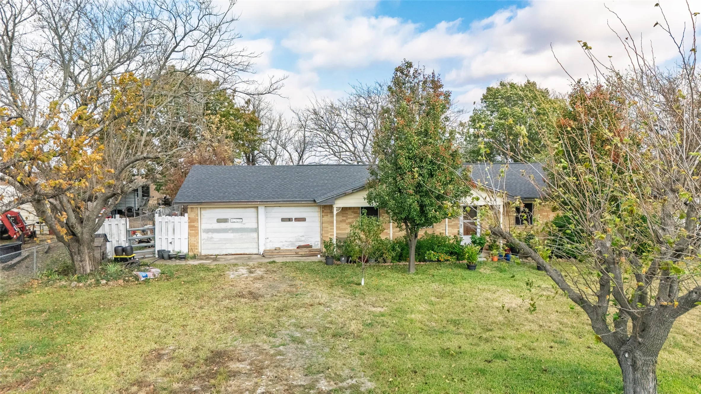 Unimproved Land For Sale in Hunt County , 1656 Highway 380, Greenville, Texas 75401, 0, 0, Garage spaces, 0 Sqft, built in 1975, Preowned, mls#21115516, Real Estate Agent in Greenville, Homes For Sale in Hunt county, Homes For Sale in Greenville, Realtor in Greenville Texas, Real Estate Brokerage Independent Realty Texas, Luminita Cordes Realtor