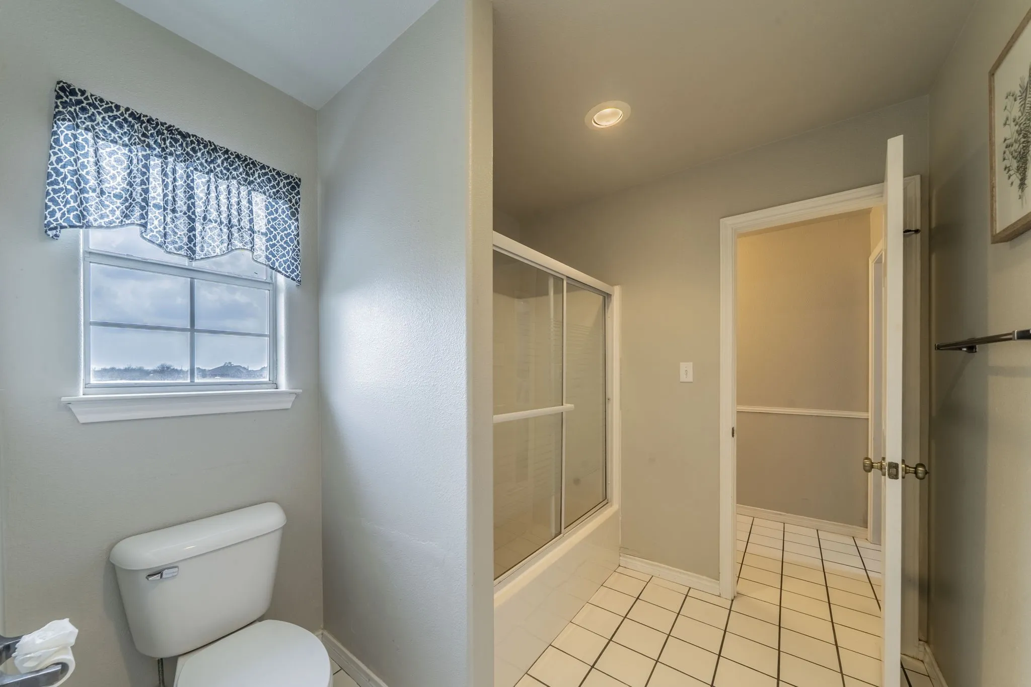 Full bath upstairs -jack and jill