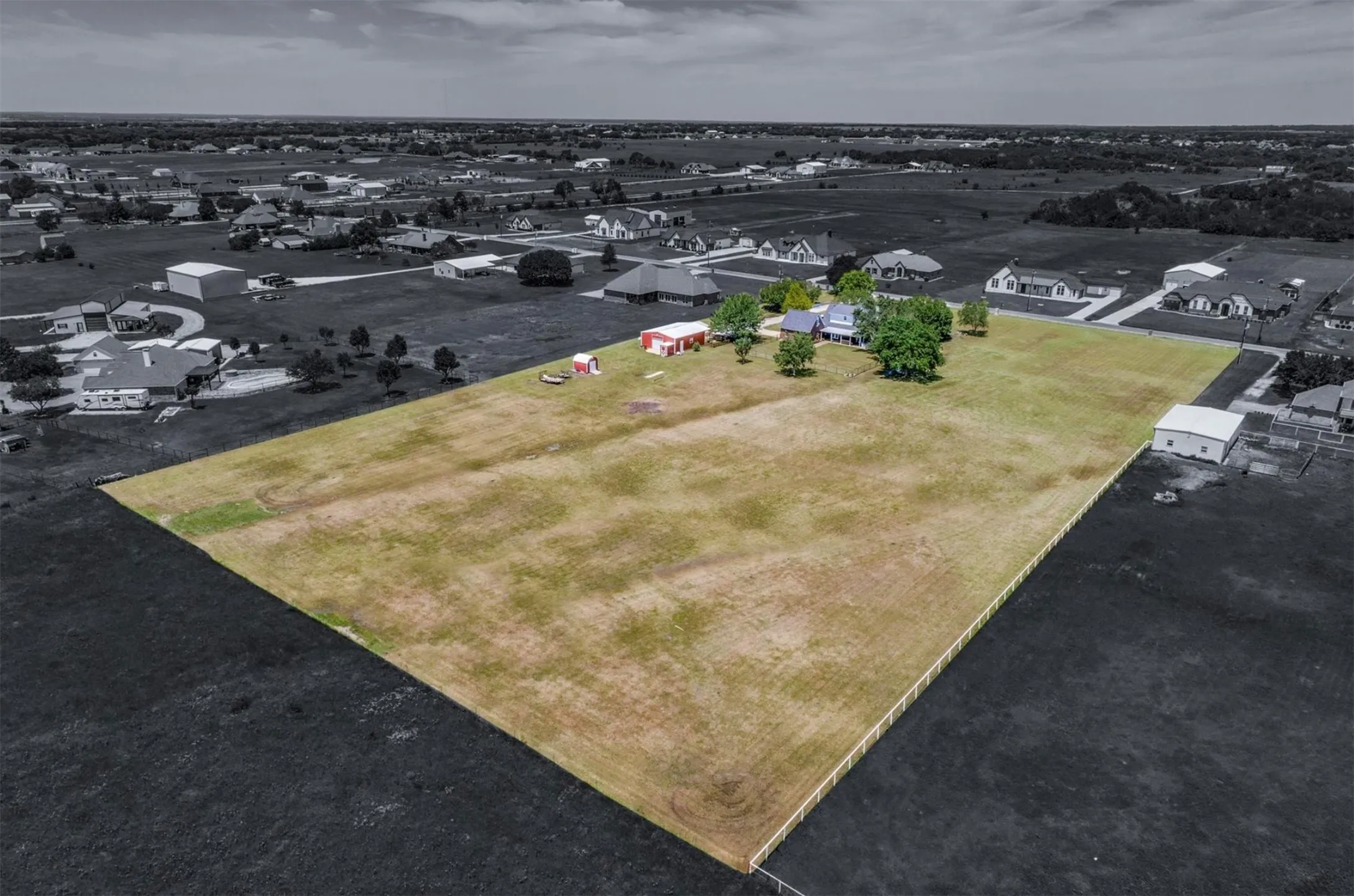 Single Family Residence For Sale in Grayson County , 1992 Bledsoe Road, Gunter, Texas 75058, 3 Bedroom, 3 Bathroom, 2 Garage spaces, 2,160 Sqft, built in 1996, mls#21118891, Real Estate Agent in Gunter, Homes For Sale in Grayson county, Homes For Sale in Gunter, Realtor in Gunter Texas, Real Estate Brokerage Independent Realty Texas, Luminita Cordes Realtor