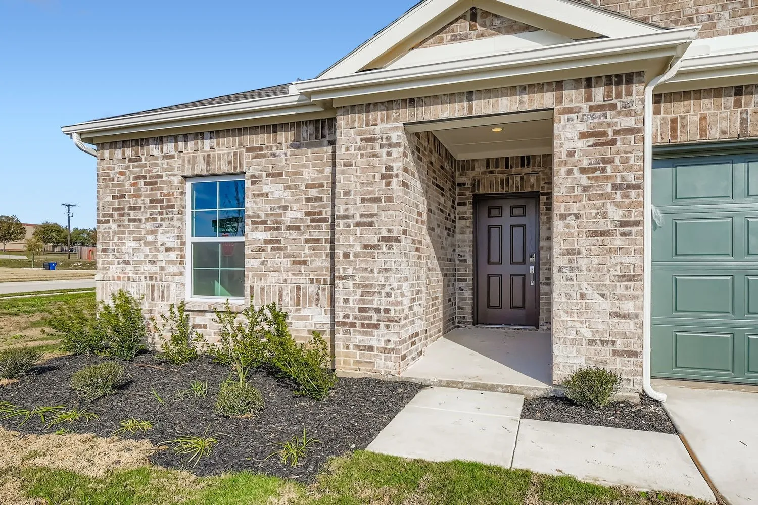 Single Family Residence For Sale in Tarrant County , 1045 Verde Valley Lane, Crowley, Texas 76036, 3 Bedrooms, 2 Bathrooms, 2 Garage spaces, 1,508 Sqft, built in 2025, New Construction - Complete, Price $299,900, mls#21119133, Real Estate Agent in Crowley, Homes For Sale in Tarrant county, Homes For Sale in Crowley, Realtor in Crowley Texas, Real Estate Brokerage Independent Realty Texas, Luminita Cordes Realtor