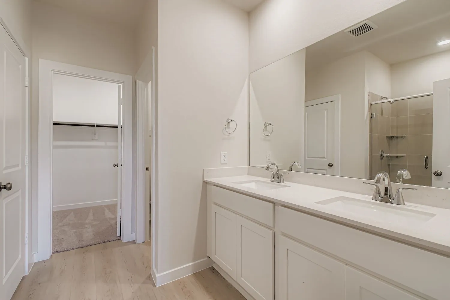 Single Family Residence For Sale in Tarrant County , 1045 Verde Valley Lane, Crowley, Texas 76036, 3 Bedrooms, 2 Bathrooms, 2 Garage spaces, 1,508 Sqft, built in 2025, New Construction - Complete, Price $299,900, mls#21119133, Real Estate Agent in Crowley, Homes For Sale in Tarrant county, Homes For Sale in Crowley, Realtor in Crowley Texas, Real Estate Brokerage Independent Realty Texas, Luminita Cordes Realtor