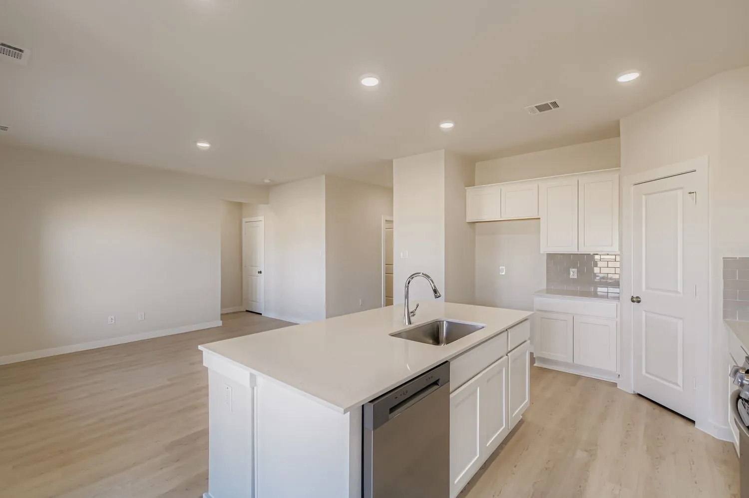 Single Family Residence For Sale in Tarrant County , 1045 Verde Valley Lane, Crowley, Texas 76036, 3 Bedrooms, 2 Bathrooms, 2 Garage spaces, 1,508 Sqft, built in 2025, New Construction - Complete, Price $299,900, mls#21119133, Real Estate Agent in Crowley, Homes For Sale in Tarrant county, Homes For Sale in Crowley, Realtor in Crowley Texas, Real Estate Brokerage Independent Realty Texas, Luminita Cordes Realtor