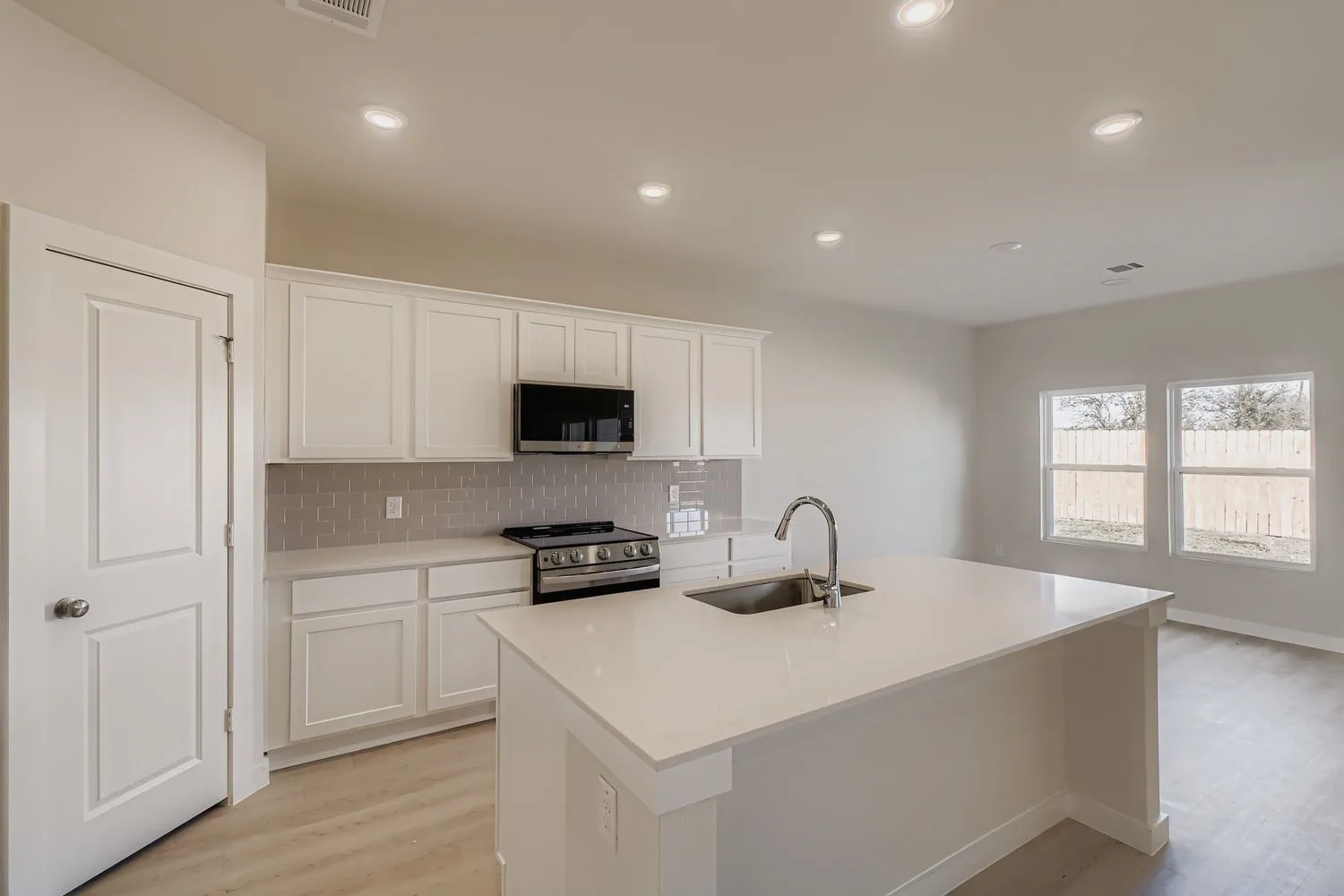 Single Family Residence For Sale in Tarrant County , 1045 Verde Valley Lane, Crowley, Texas 76036, 3 Bedrooms, 2 Bathrooms, 2 Garage spaces, 1,508 Sqft, built in 2025, New Construction - Complete, Price $299,900, mls#21119133, Real Estate Agent in Crowley, Homes For Sale in Tarrant county, Homes For Sale in Crowley, Realtor in Crowley Texas, Real Estate Brokerage Independent Realty Texas, Luminita Cordes Realtor