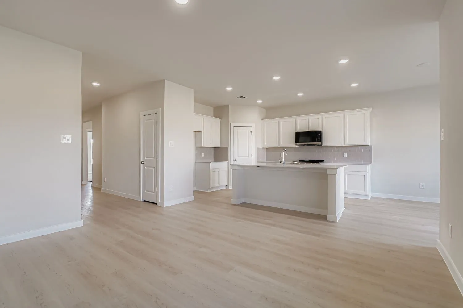 Single Family Residence For Sale in Tarrant County , 1045 Verde Valley Lane, Crowley, Texas 76036, 3 Bedrooms, 2 Bathrooms, 2 Garage spaces, 1,508 Sqft, built in 2025, New Construction - Complete, Price $299,900, mls#21119133, Real Estate Agent in Crowley, Homes For Sale in Tarrant county, Homes For Sale in Crowley, Realtor in Crowley Texas, Real Estate Brokerage Independent Realty Texas, Luminita Cordes Realtor