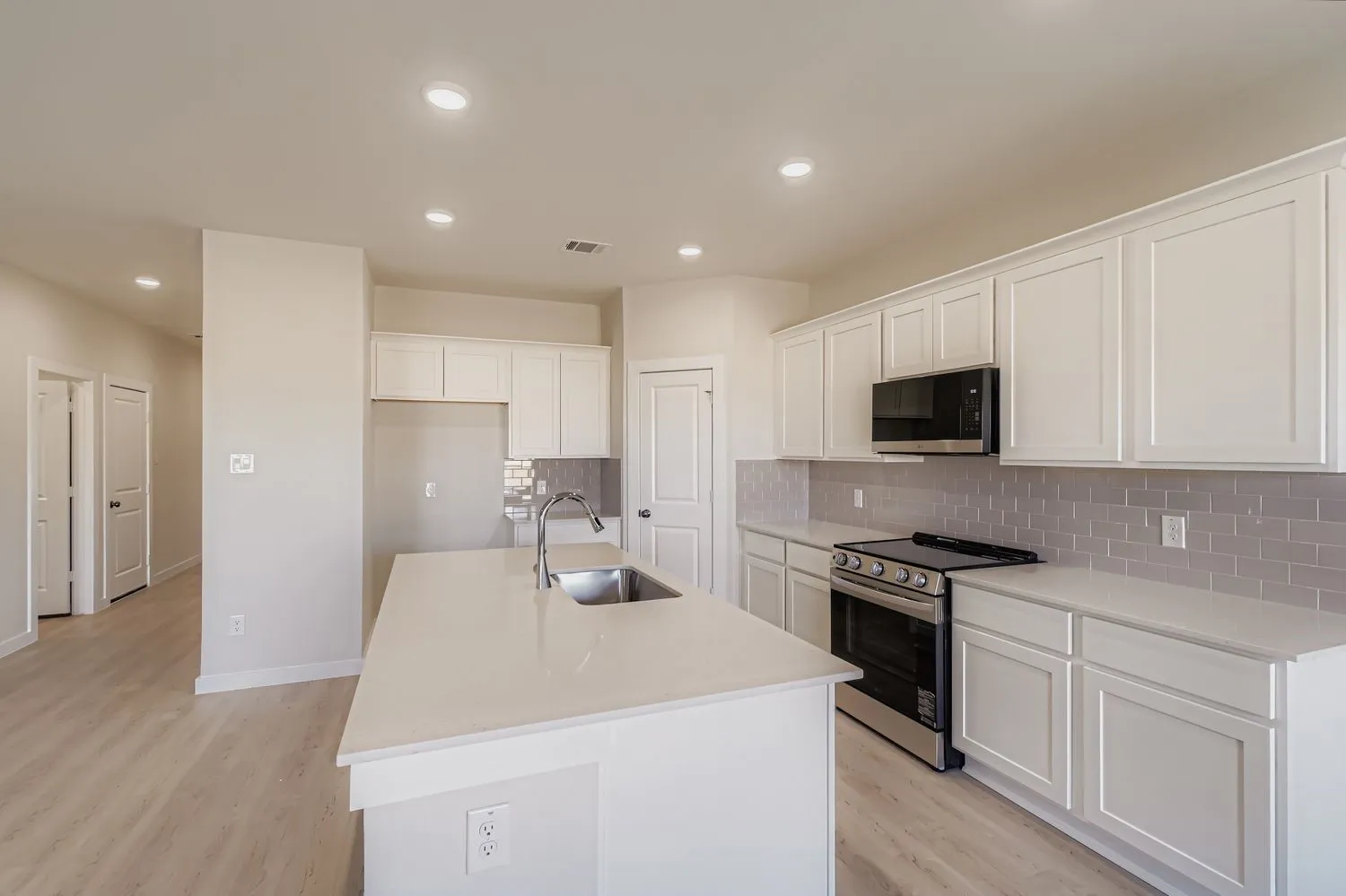 Single Family Residence For Sale in Tarrant County , 1045 Verde Valley Lane, Crowley, Texas 76036, 3 Bedrooms, 2 Bathrooms, 2 Garage spaces, 1,508 Sqft, built in 2025, New Construction - Complete, Price $299,900, mls#21119133, Real Estate Agent in Crowley, Homes For Sale in Tarrant county, Homes For Sale in Crowley, Realtor in Crowley Texas, Real Estate Brokerage Independent Realty Texas, Luminita Cordes Realtor