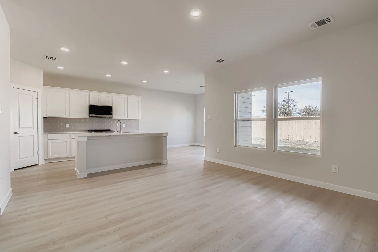 Single Family Residence For Sale in Tarrant County , 1045 Verde Valley Lane, Crowley, Texas 76036, 3 Bedrooms, 2 Bathrooms, 2 Garage spaces, 1,508 Sqft, built in 2025, New Construction - Complete, Price $299,900, mls#21119133, Real Estate Agent in Crowley, Homes For Sale in Tarrant county, Homes For Sale in Crowley, Realtor in Crowley Texas, Real Estate Brokerage Independent Realty Texas, Luminita Cordes Realtor