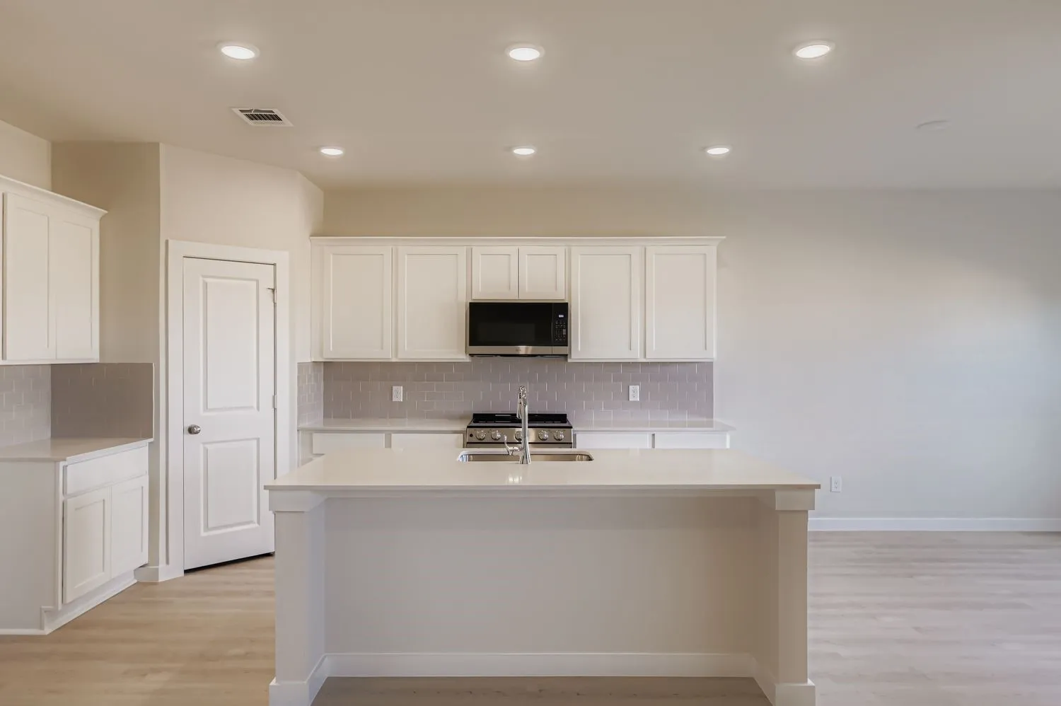 Single Family Residence For Sale in Tarrant County , 1045 Verde Valley Lane, Crowley, Texas 76036, 3 Bedrooms, 2 Bathrooms, 2 Garage spaces, 1,508 Sqft, built in 2025, New Construction - Complete, Price $299,900, mls#21119133, Real Estate Agent in Crowley, Homes For Sale in Tarrant county, Homes For Sale in Crowley, Realtor in Crowley Texas, Real Estate Brokerage Independent Realty Texas, Luminita Cordes Realtor