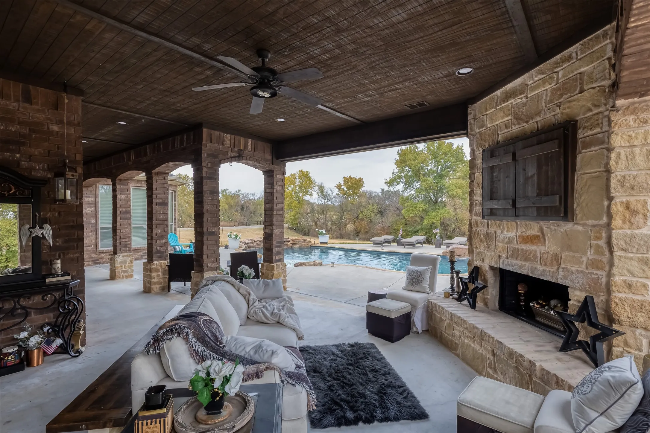 Single Family Residence For Sale in Parker County , 101 E Bozeman Lane, Fort Worth, Texas 76108, 4 Bedroom, 4 Bathroom, 2 Garage spaces, 4,363 Sqft, built in 2015, Preowned, mls#21118973, Real Estate Agent in Fort Worth, Homes For Sale in Parker county, Homes For Sale in Fort Worth, Realtor in Fort Worth Texas, Real Estate Brokerage Independent Realty Texas, Luminita Cordes Realtor