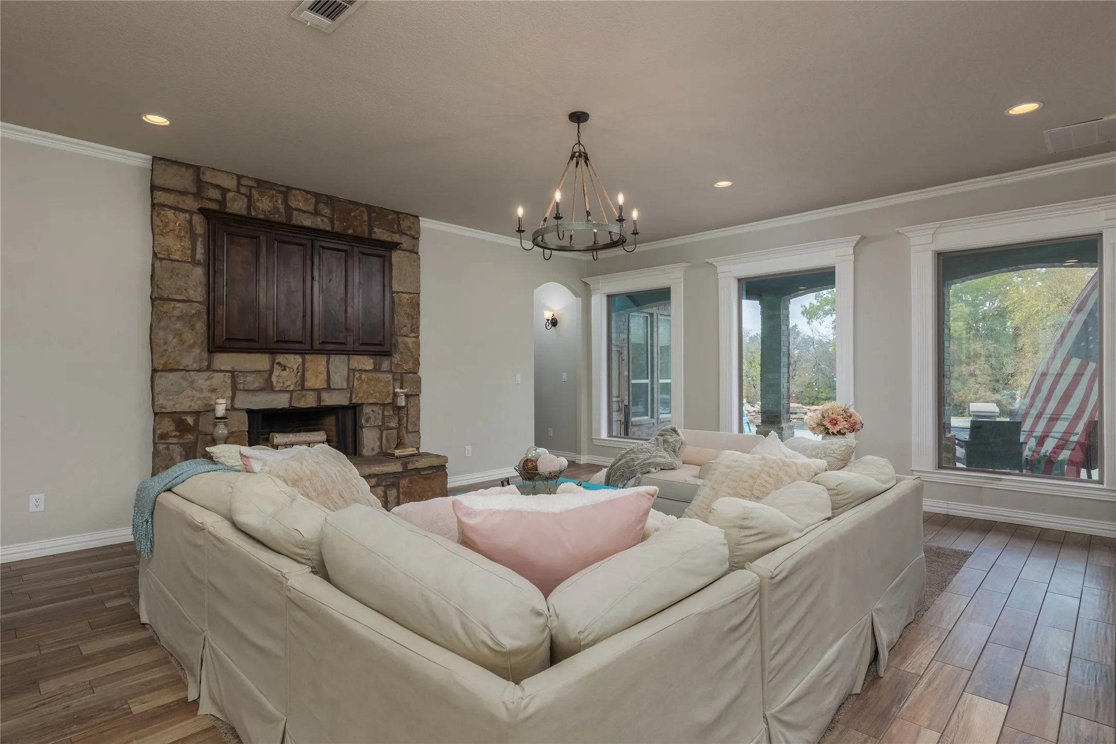 Single Family Residence For Sale in Parker County , 101 E Bozeman Lane, Fort Worth, Texas 76108, 4 Bedroom, 4 Bathroom, 2 Garage spaces, 4,363 Sqft, built in 2015, Preowned, mls#21118973, Real Estate Agent in Fort Worth, Homes For Sale in Parker county, Homes For Sale in Fort Worth, Realtor in Fort Worth Texas, Real Estate Brokerage Independent Realty Texas, Luminita Cordes Realtor