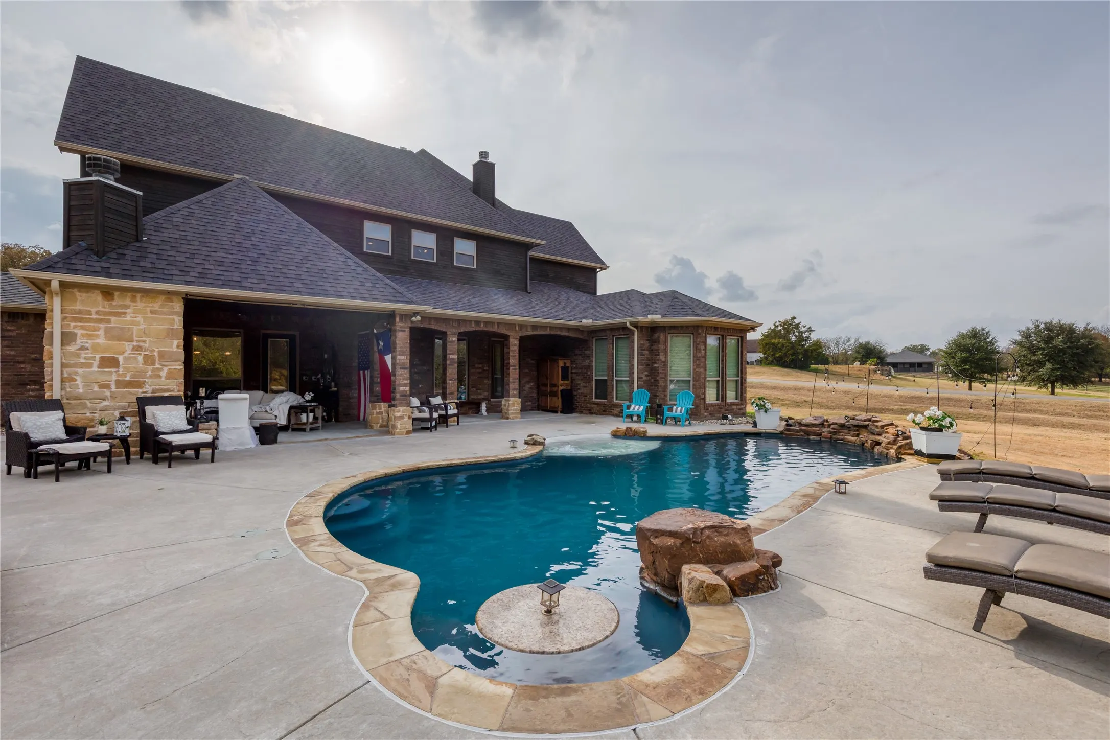 Single Family Residence For Sale in Parker County , 101 E Bozeman Lane, Fort Worth, Texas 76108, 4 Bedroom, 4 Bathroom, 2 Garage spaces, 4,363 Sqft, built in 2015, Preowned, mls#21118973, Real Estate Agent in Fort Worth, Homes For Sale in Parker county, Homes For Sale in Fort Worth, Realtor in Fort Worth Texas, Real Estate Brokerage Independent Realty Texas, Luminita Cordes Realtor