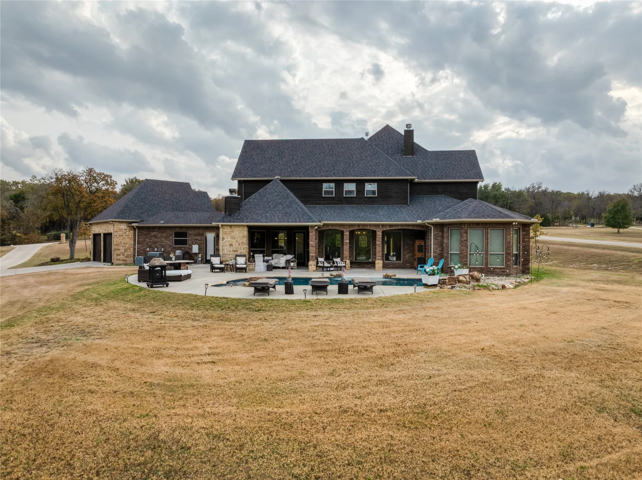 Single Family Residence For Sale in Parker County , 101 E Bozeman Lane, Fort Worth, Texas 76108, 4 Bedroom, 4 Bathroom, 2 Garage spaces, 4,363 Sqft, built in 2015, Preowned, mls#21118973, Real Estate Agent in Fort Worth, Homes For Sale in Parker county, Homes For Sale in Fort Worth, Realtor in Fort Worth Texas, Real Estate Brokerage Independent Realty Texas, Luminita Cordes Realtor