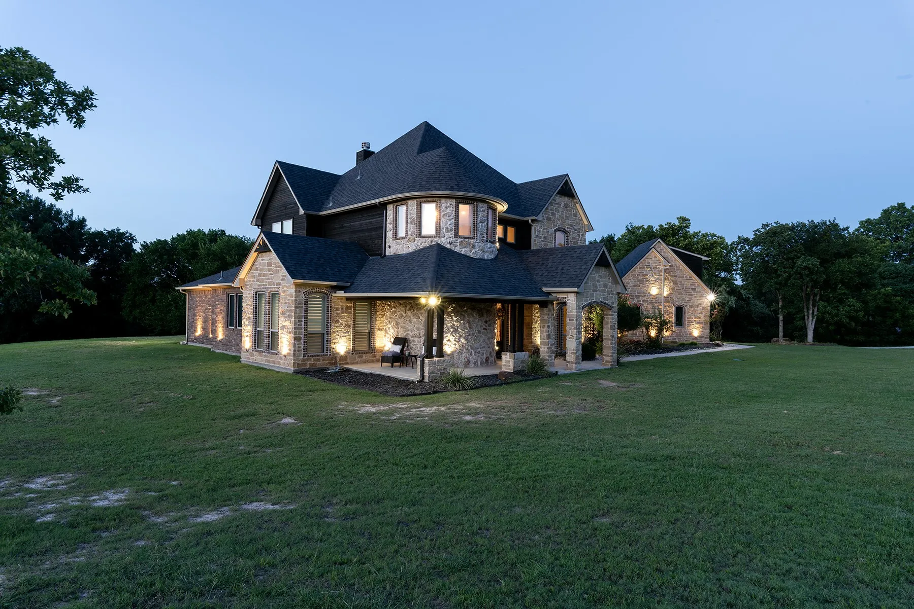 Single Family Residence For Sale in Parker County , 101 E Bozeman Lane, Fort Worth, Texas 76108, 4 Bedroom, 4 Bathroom, 2 Garage spaces, 4,363 Sqft, built in 2015, Preowned, mls#21118973, Real Estate Agent in Fort Worth, Homes For Sale in Parker county, Homes For Sale in Fort Worth, Realtor in Fort Worth Texas, Real Estate Brokerage Independent Realty Texas, Luminita Cordes Realtor