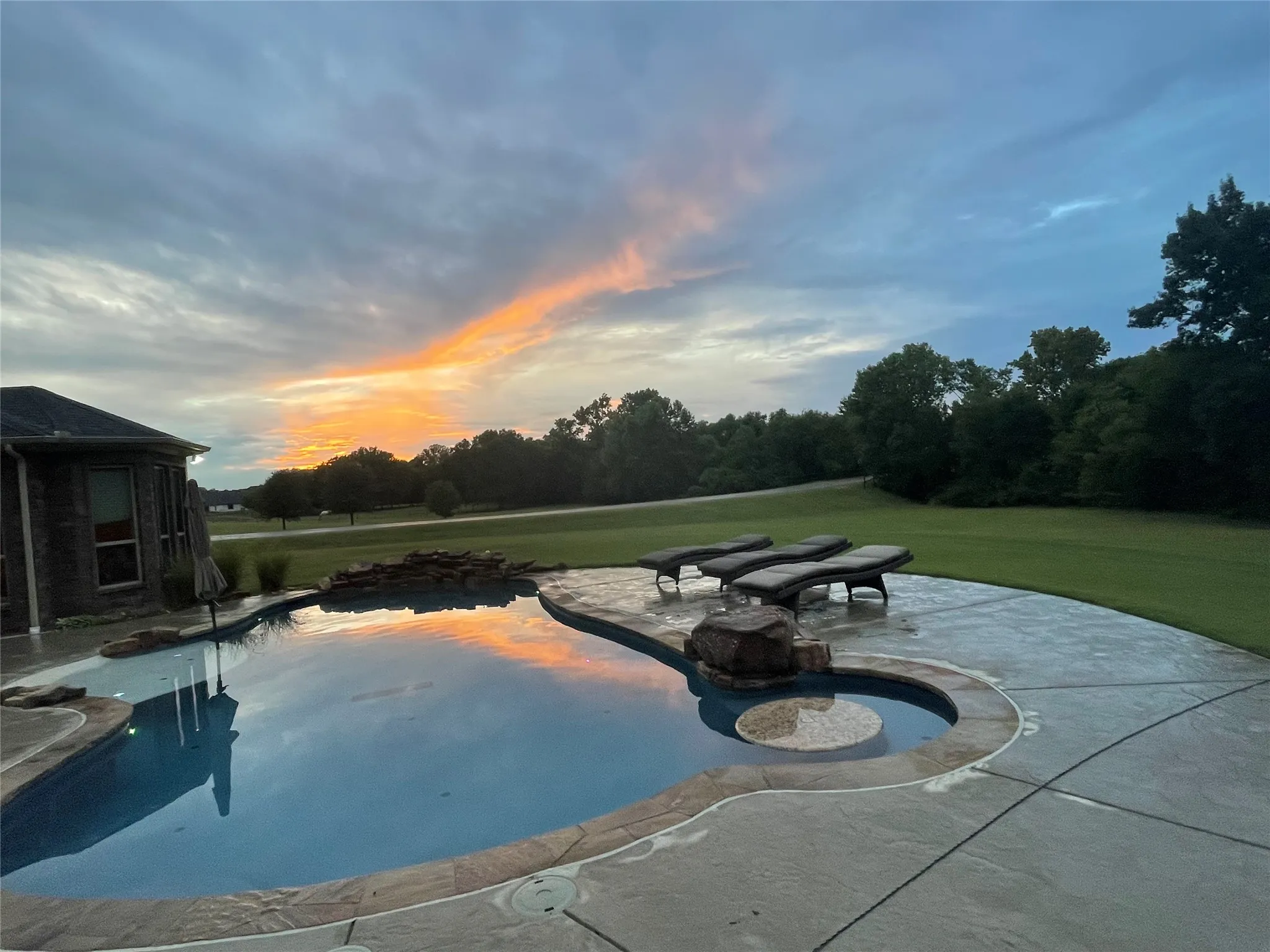 Single Family Residence For Sale in Parker County , 101 E Bozeman Lane, Fort Worth, Texas 76108, 4 Bedroom, 4 Bathroom, 2 Garage spaces, 4,363 Sqft, built in 2015, Preowned, mls#21118973, Real Estate Agent in Fort Worth, Homes For Sale in Parker county, Homes For Sale in Fort Worth, Realtor in Fort Worth Texas, Real Estate Brokerage Independent Realty Texas, Luminita Cordes Realtor