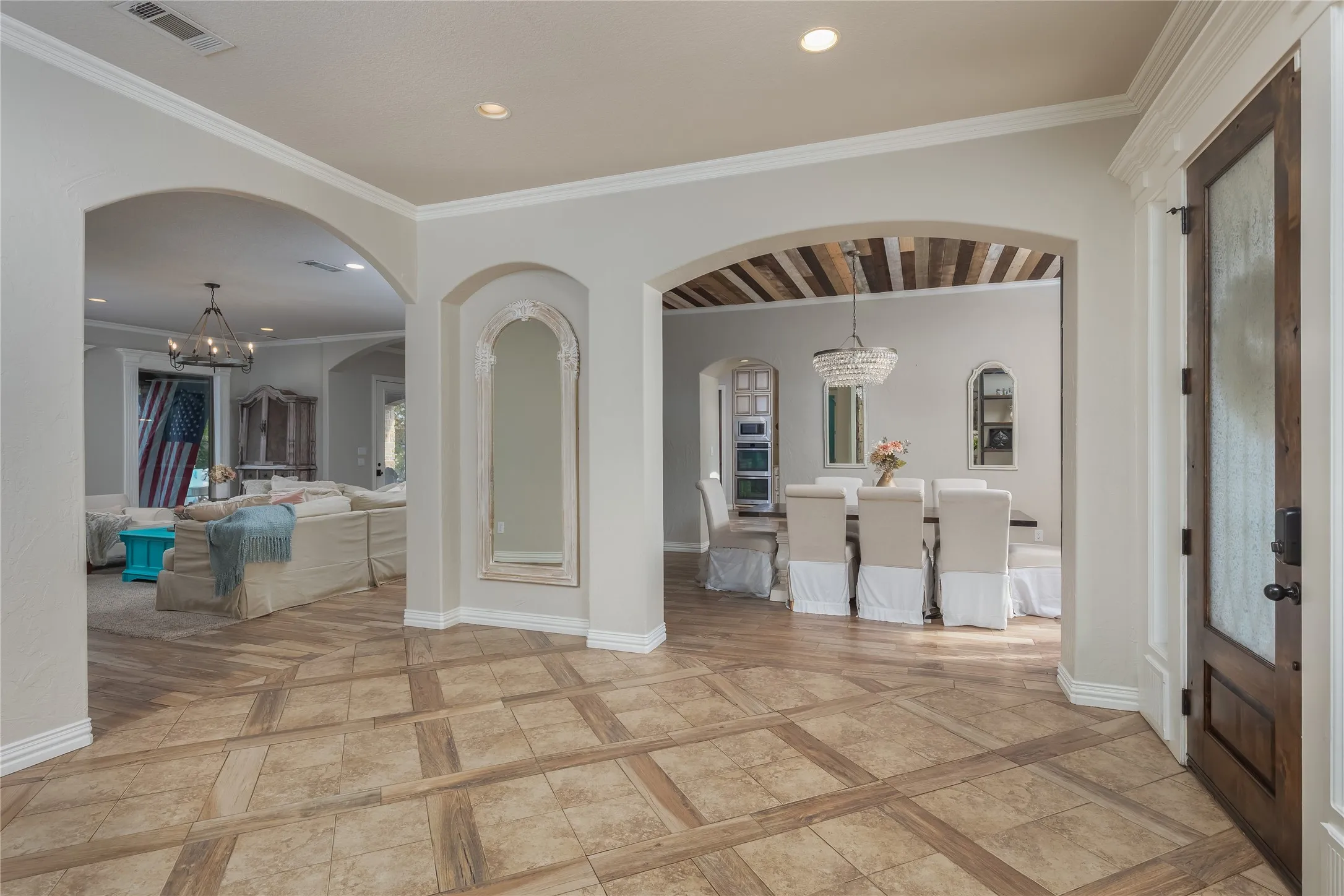 Single Family Residence For Sale in Parker County , 101 E Bozeman Lane, Fort Worth, Texas 76108, 4 Bedroom, 4 Bathroom, 2 Garage spaces, 4,363 Sqft, built in 2015, Preowned, mls#21118973, Real Estate Agent in Fort Worth, Homes For Sale in Parker county, Homes For Sale in Fort Worth, Realtor in Fort Worth Texas, Real Estate Brokerage Independent Realty Texas, Luminita Cordes Realtor
