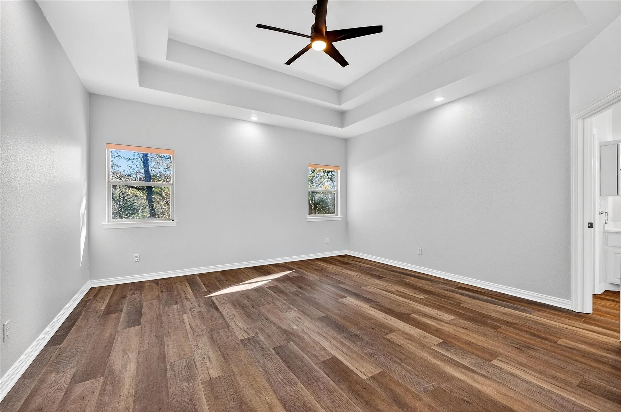 Single Family Residence For Sale in Grayson County , 380 Crescent Drive, Pottsboro, Texas 75076, 4 Bedroom, 3 Bathroom, 3 Garage spaces, 2,382 Sqft, built in 2006, Preowned, mls#21116884, Real Estate Agent in Pottsboro, Homes For Sale in Grayson county, Homes For Sale in Pottsboro, Realtor in Pottsboro Texas, Real Estate Brokerage Independent Realty Texas, Luminita Cordes Realtor