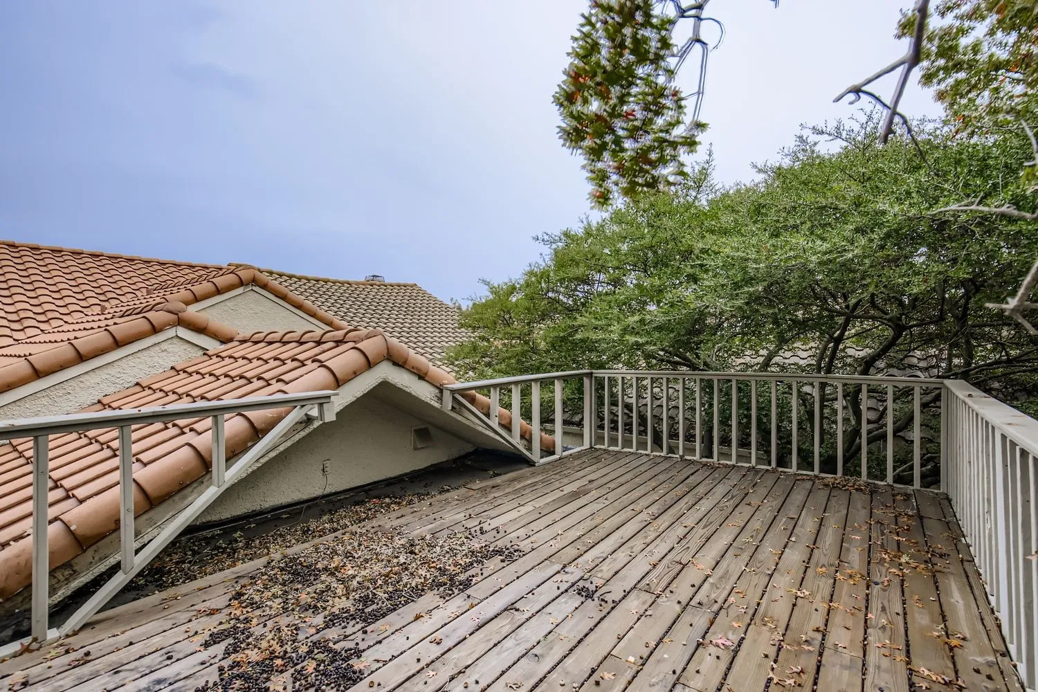 Condominium For Sale in Rockwall County , 3323 Augusta Boulevard, Rockwall, Texas 75087, 3 Bedroom, 2 Bathroom, 2 Garage spaces, 1,952 Sqft, built in 1984, Preowned, mls#21119723, Real Estate Agent in Rockwall, Homes For Sale in Rockwall county, Homes For Sale in Rockwall, Realtor in Rockwall Texas, Real Estate Brokerage Independent Realty Texas, Luminita Cordes Realtor
