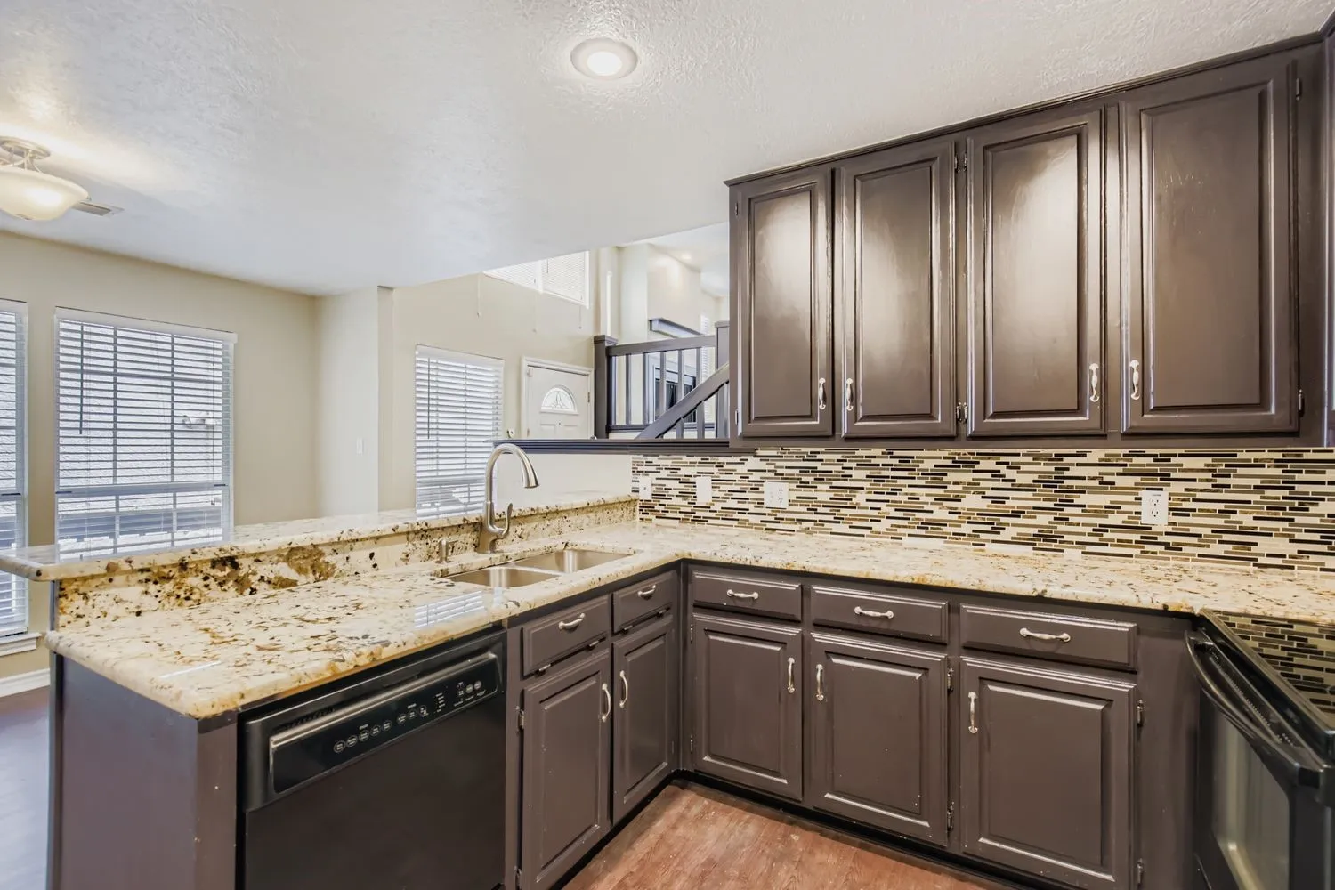Condominium For Sale in Rockwall County , 3323 Augusta Boulevard, Rockwall, Texas 75087, 3 Bedroom, 2 Bathroom, 2 Garage spaces, 1,952 Sqft, built in 1984, Preowned, mls#21119723, Real Estate Agent in Rockwall, Homes For Sale in Rockwall county, Homes For Sale in Rockwall, Realtor in Rockwall Texas, Real Estate Brokerage Independent Realty Texas, Luminita Cordes Realtor