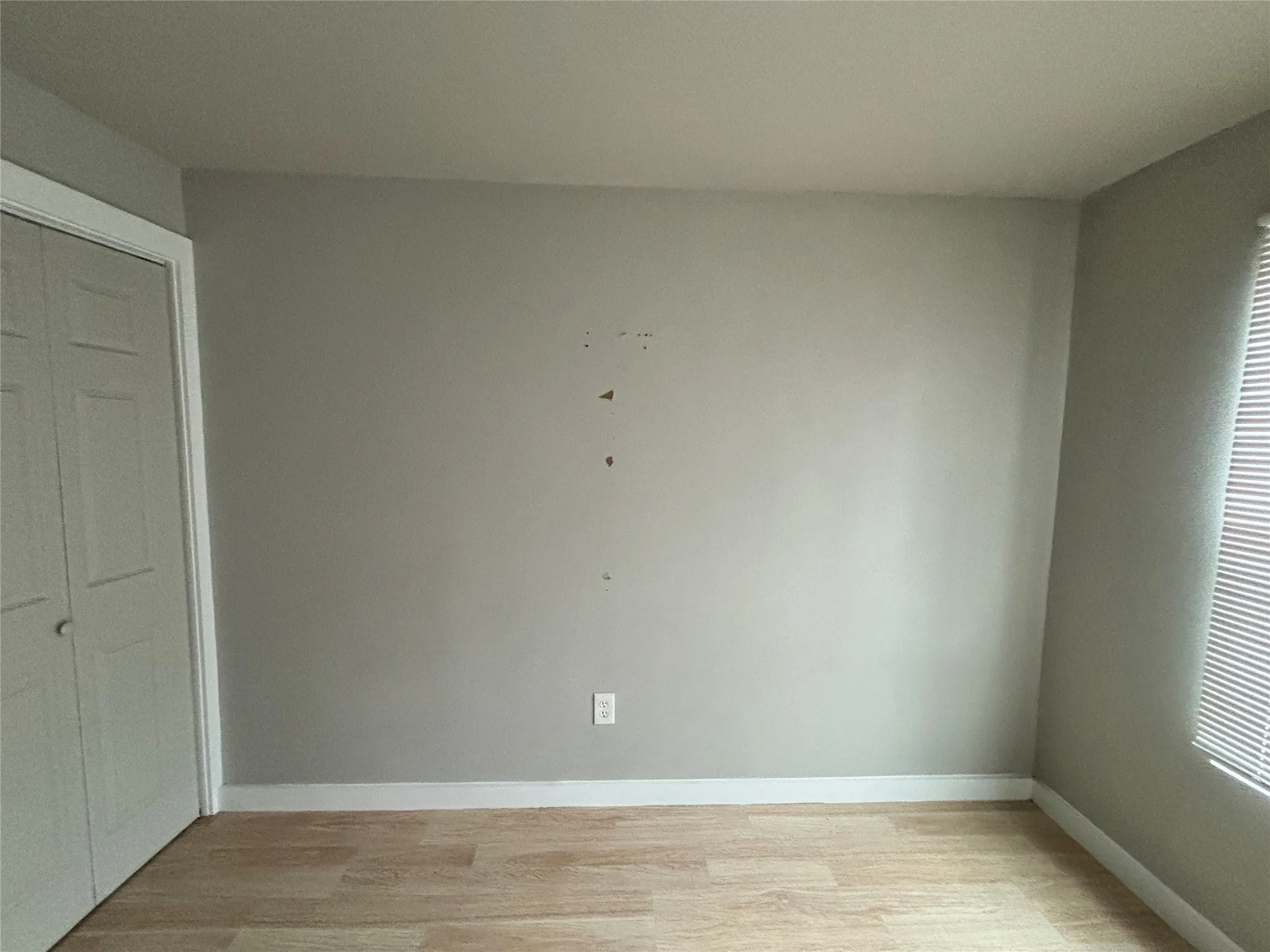 Condominium For Sale in Dallas County , 1115 S Glasgow Drive 2, Dallas, Texas 75223, 2 Bedroom, 2 Bathroom, Garage spaces, 716 Sqft, built in 1947, mls#21120019, Real Estate Agent in Dallas, Homes For Sale in Dallas county, Homes For Sale in Dallas, Realtor in Dallas Texas, Real Estate Brokerage Independent Realty Texas, Luminita Cordes Realtor