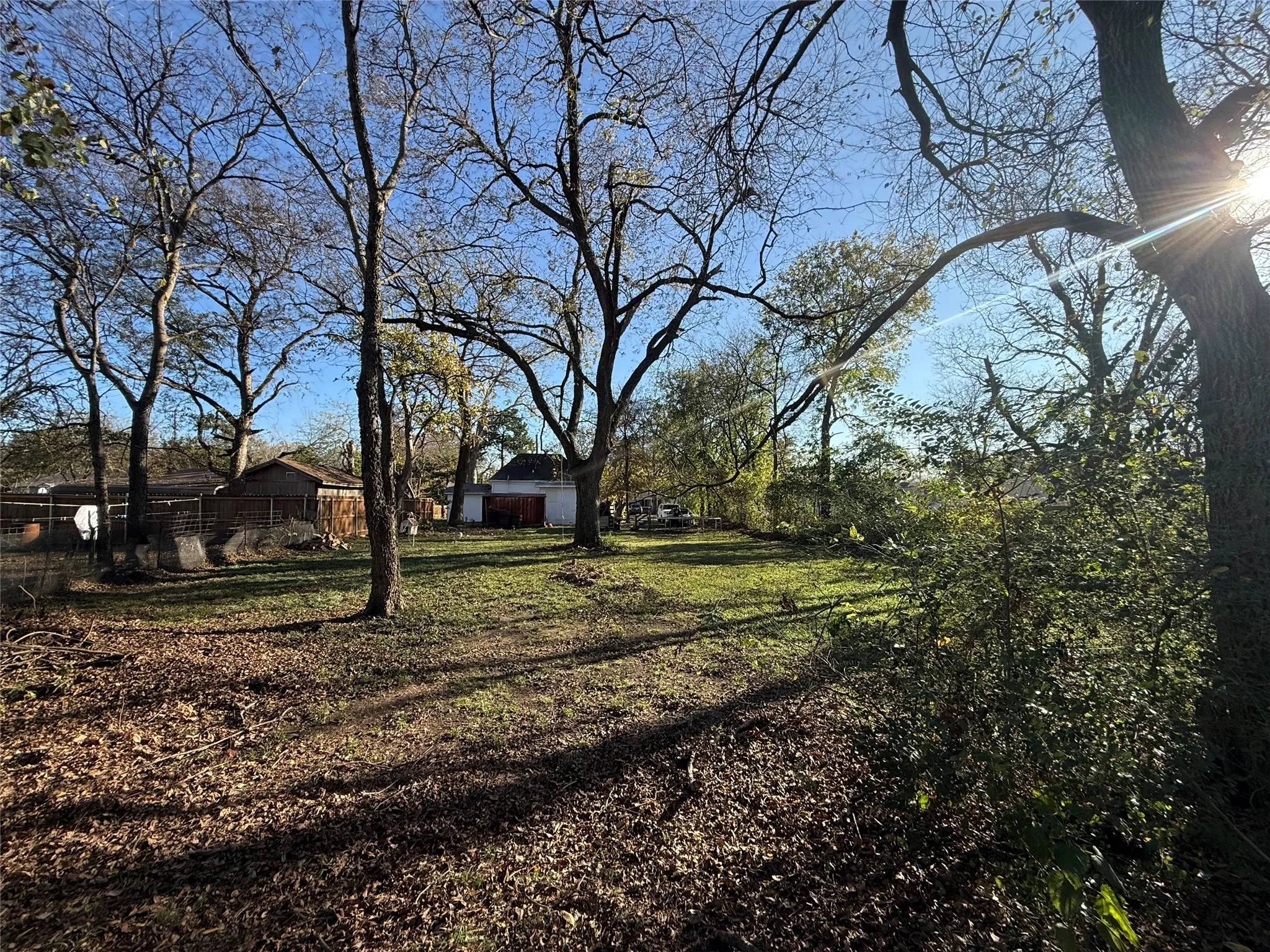 Single Family Residence For Sale in Grayson County , 411 W Hester Street, Sherman, Texas 75090, 2 Bedroom, 1 Bathroom, Garage spaces, 748 Sqft, built in 1920, mls#21119947, Real Estate Agent in Sherman, Homes For Sale in Grayson county, Homes For Sale in Sherman, Realtor in Sherman Texas, Real Estate Brokerage Independent Realty Texas, Luminita Cordes Realtor