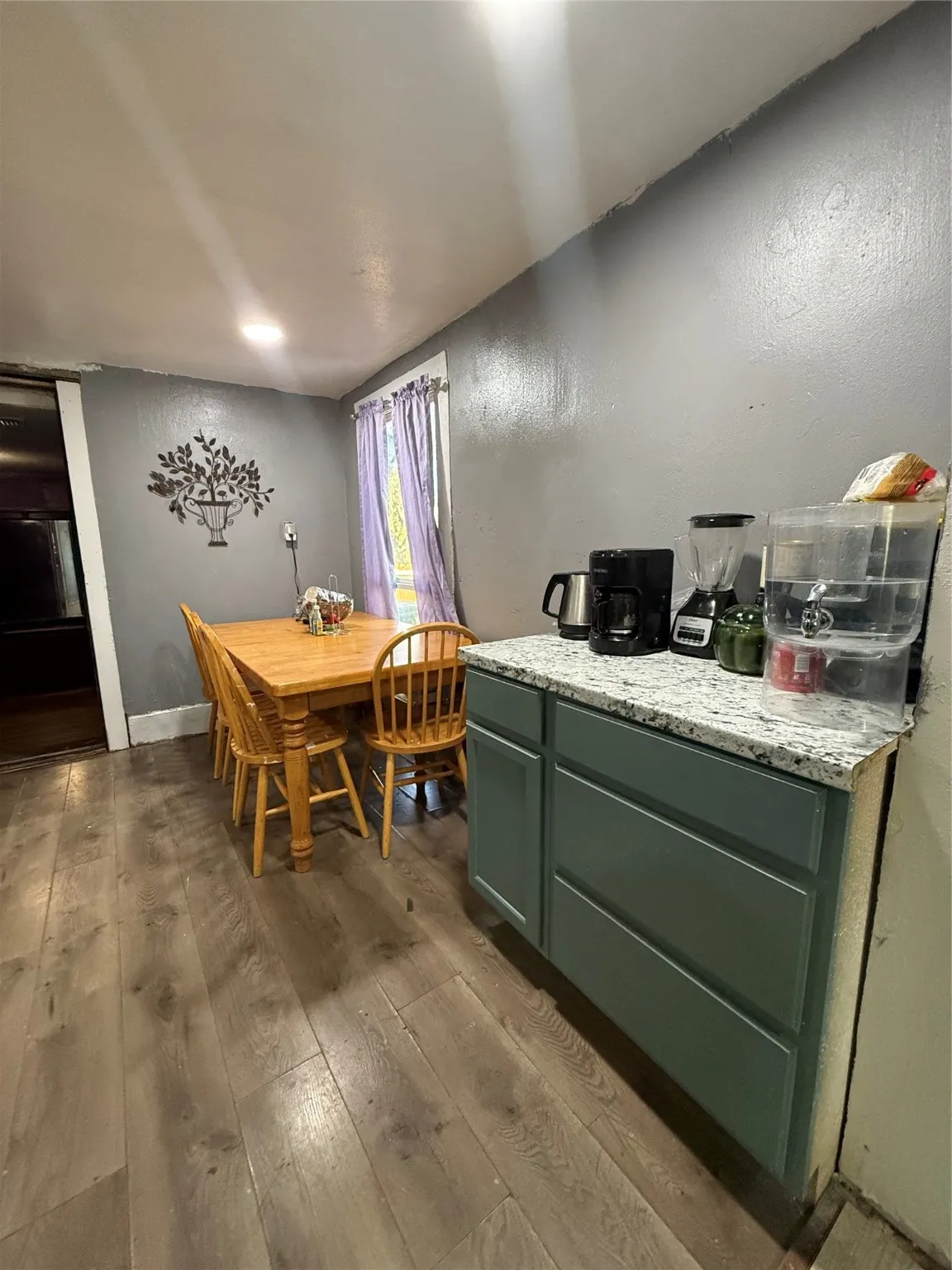Single Family Residence For Sale in Grayson County , 411 W Hester Street, Sherman, Texas 75090, 2 Bedroom, 1 Bathroom, Garage spaces, 748 Sqft, built in 1920, mls#21119947, Real Estate Agent in Sherman, Homes For Sale in Grayson county, Homes For Sale in Sherman, Realtor in Sherman Texas, Real Estate Brokerage Independent Realty Texas, Luminita Cordes Realtor