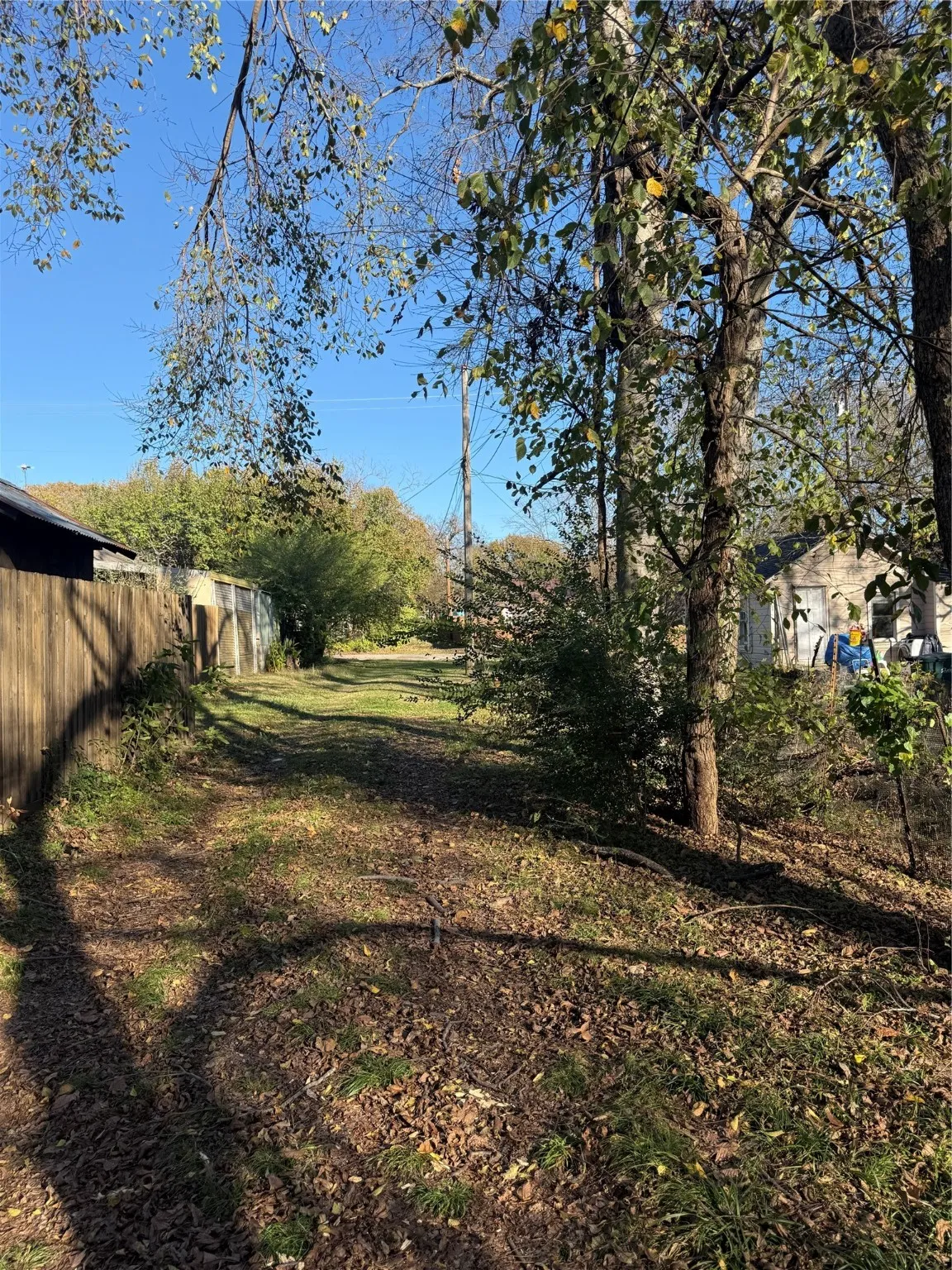 Single Family Residence For Sale in Grayson County , 411 W Hester Street, Sherman, Texas 75090, 2 Bedroom, 1 Bathroom, Garage spaces, 748 Sqft, built in 1920, mls#21119947, Real Estate Agent in Sherman, Homes For Sale in Grayson county, Homes For Sale in Sherman, Realtor in Sherman Texas, Real Estate Brokerage Independent Realty Texas, Luminita Cordes Realtor