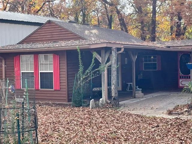 Single Family Residence For Sale in Hood County , 7118 Back Forty Court, Granbury, Texas 76049, 1 Bedroom, 1 Bathroom, Garage spaces, 712 Sqft, built in 2003, Preowned, mls#21120143, Real Estate Agent in Granbury, Homes For Sale in Hood county, Homes For Sale in Granbury, Realtor in Granbury Texas, Real Estate Brokerage Independent Realty Texas, Luminita Cordes Realtor